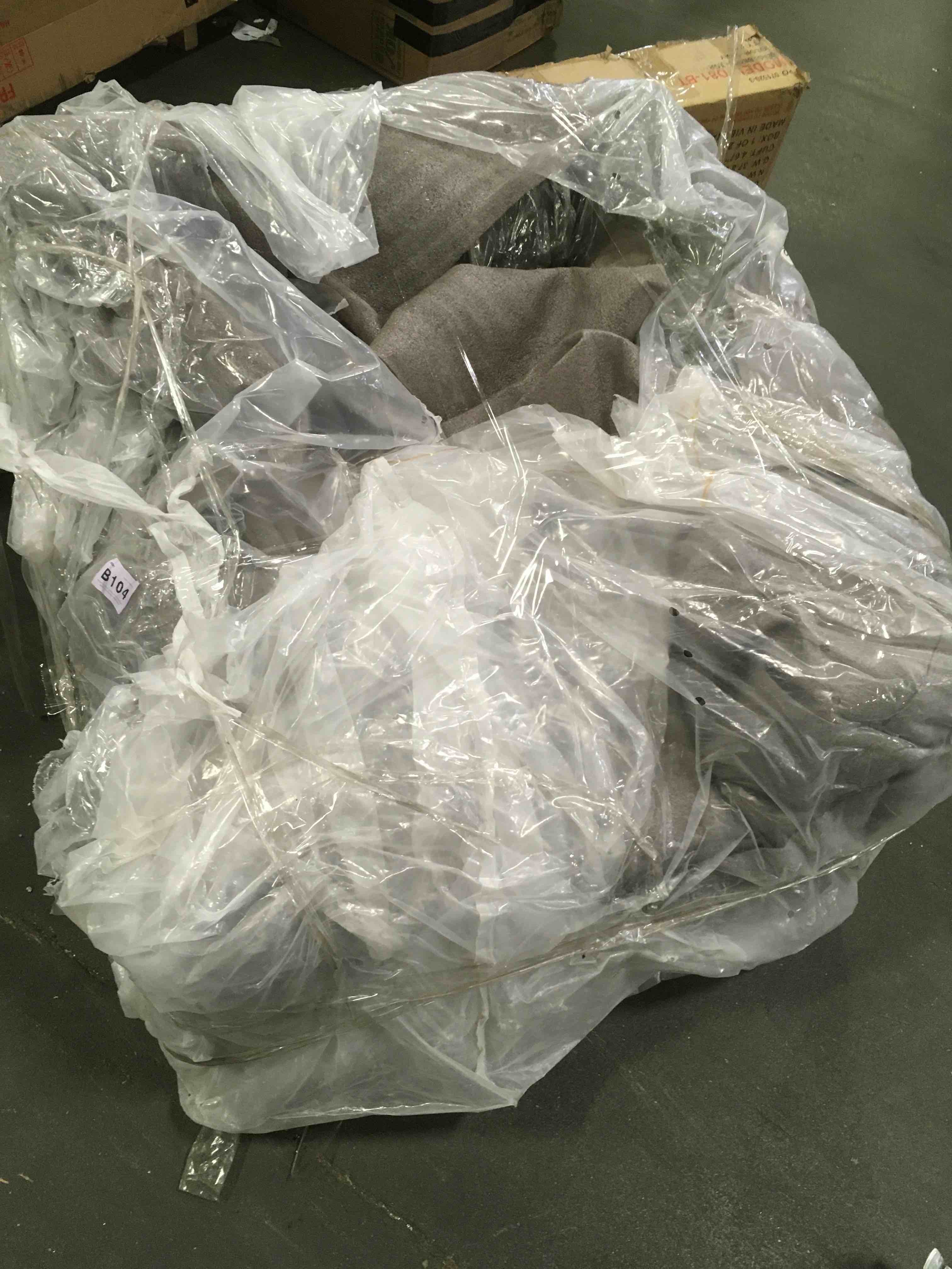 https://s3.amazonaws.com/lotting-images-prod/bidfta/PNK1479002_1735223437934.jpeg