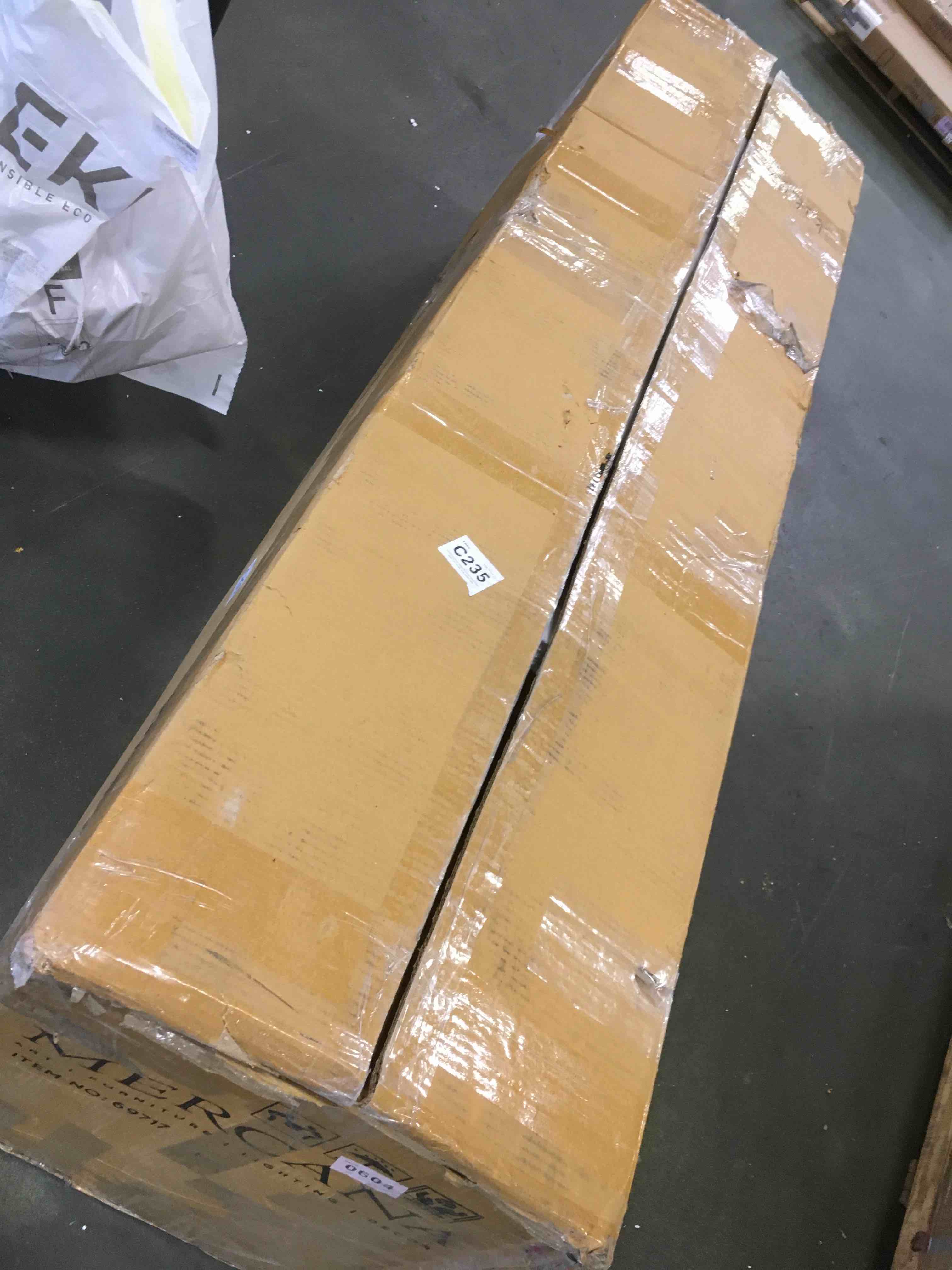https://s3.amazonaws.com/lotting-images-prod/bidfta/PNK1479042_1735236871801.jpeg