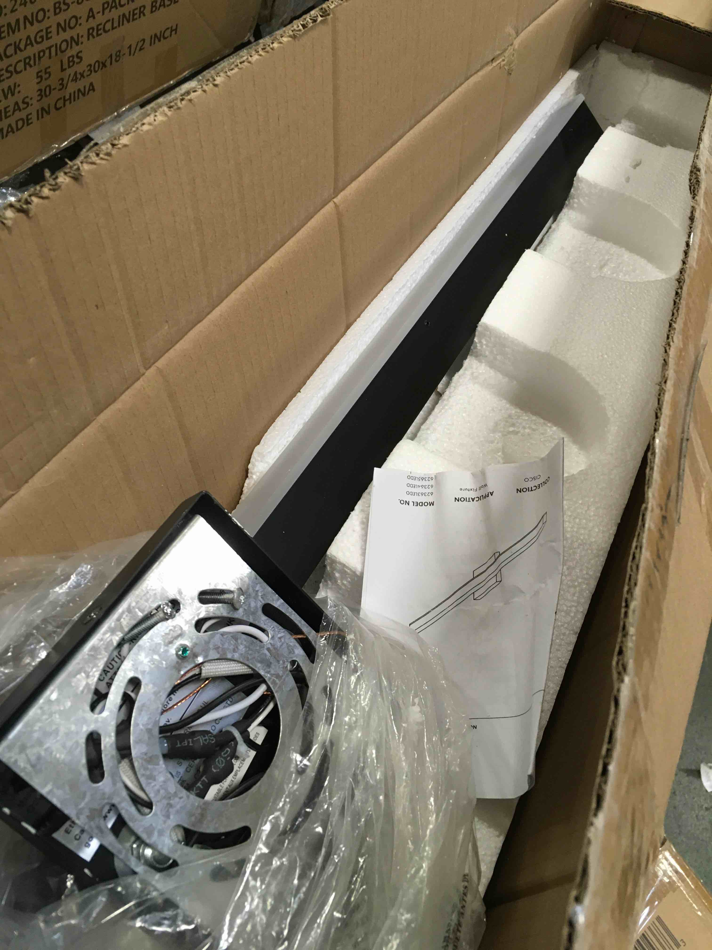 https://s3.amazonaws.com/lotting-images-prod/bidfta/PNK1479634_1736352292236.jpeg
