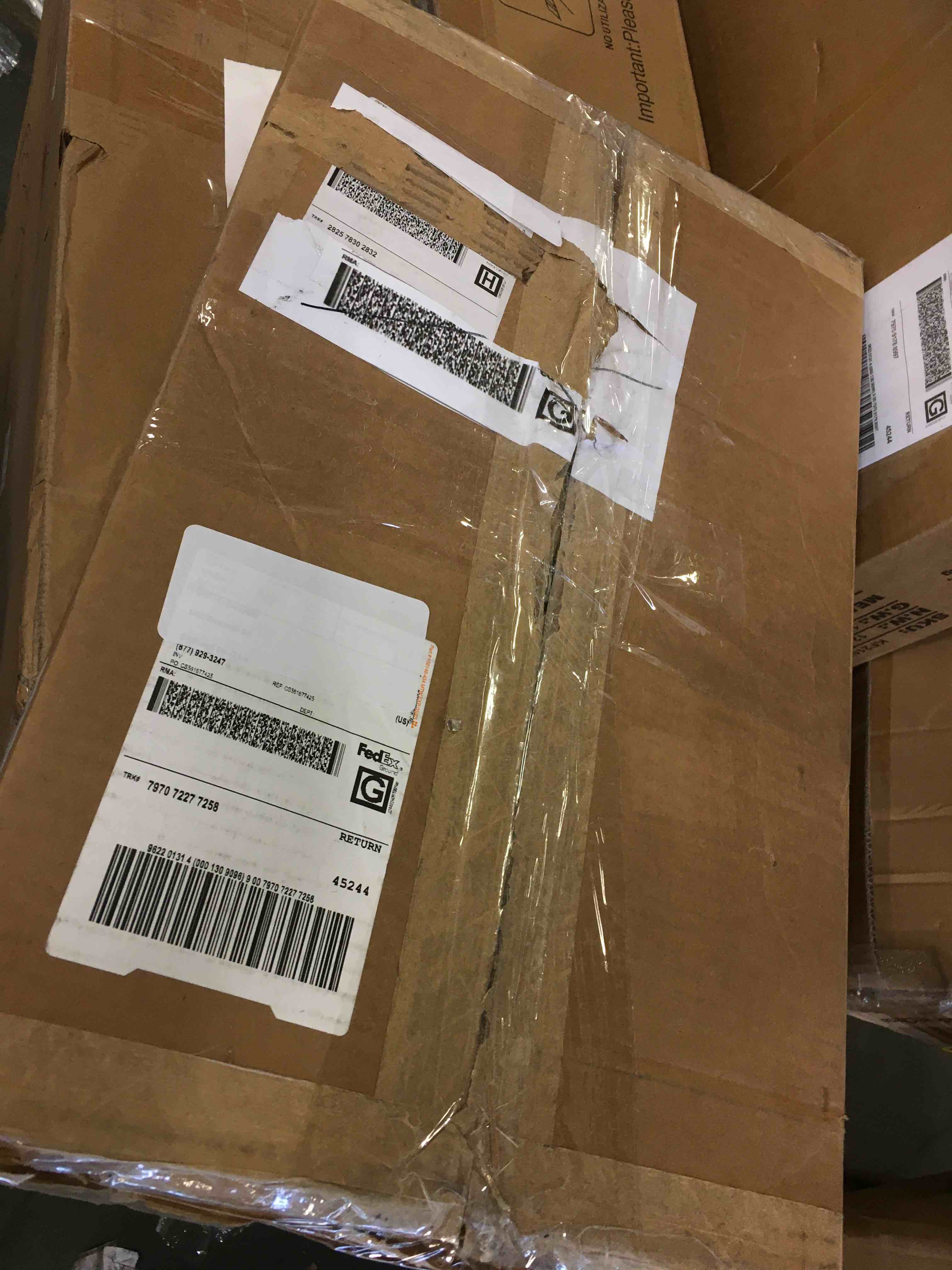https://s3.amazonaws.com/lotting-images-prod/bidfta/PNK1479712_1736438084458.jpeg