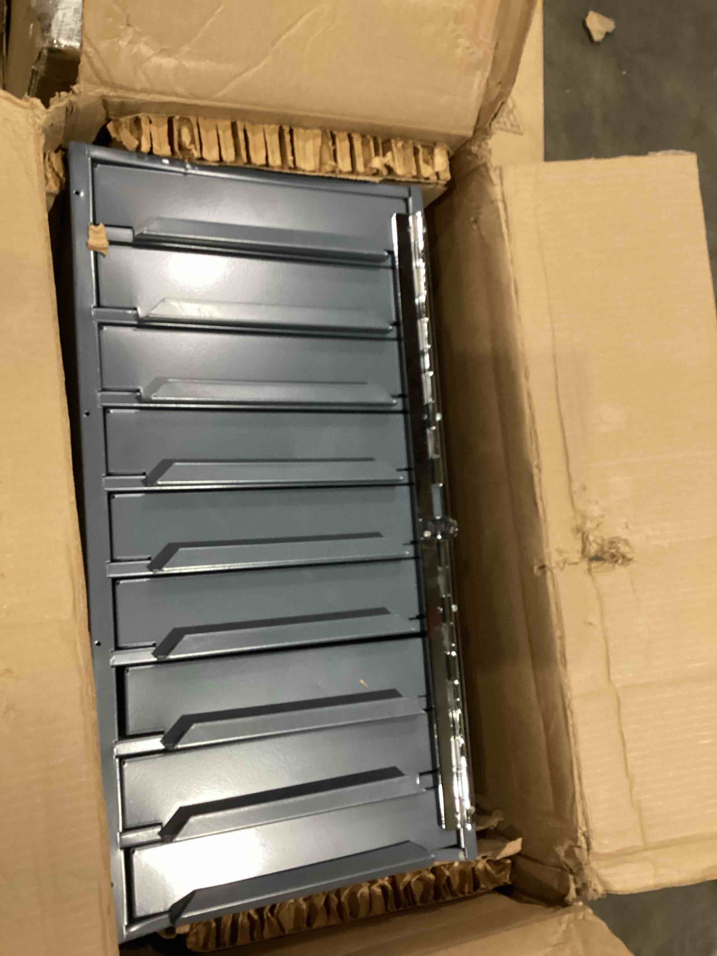 https://s3.amazonaws.com/lotting-images-prod/bidfta/PNK1495102_1760806502118.jpeg