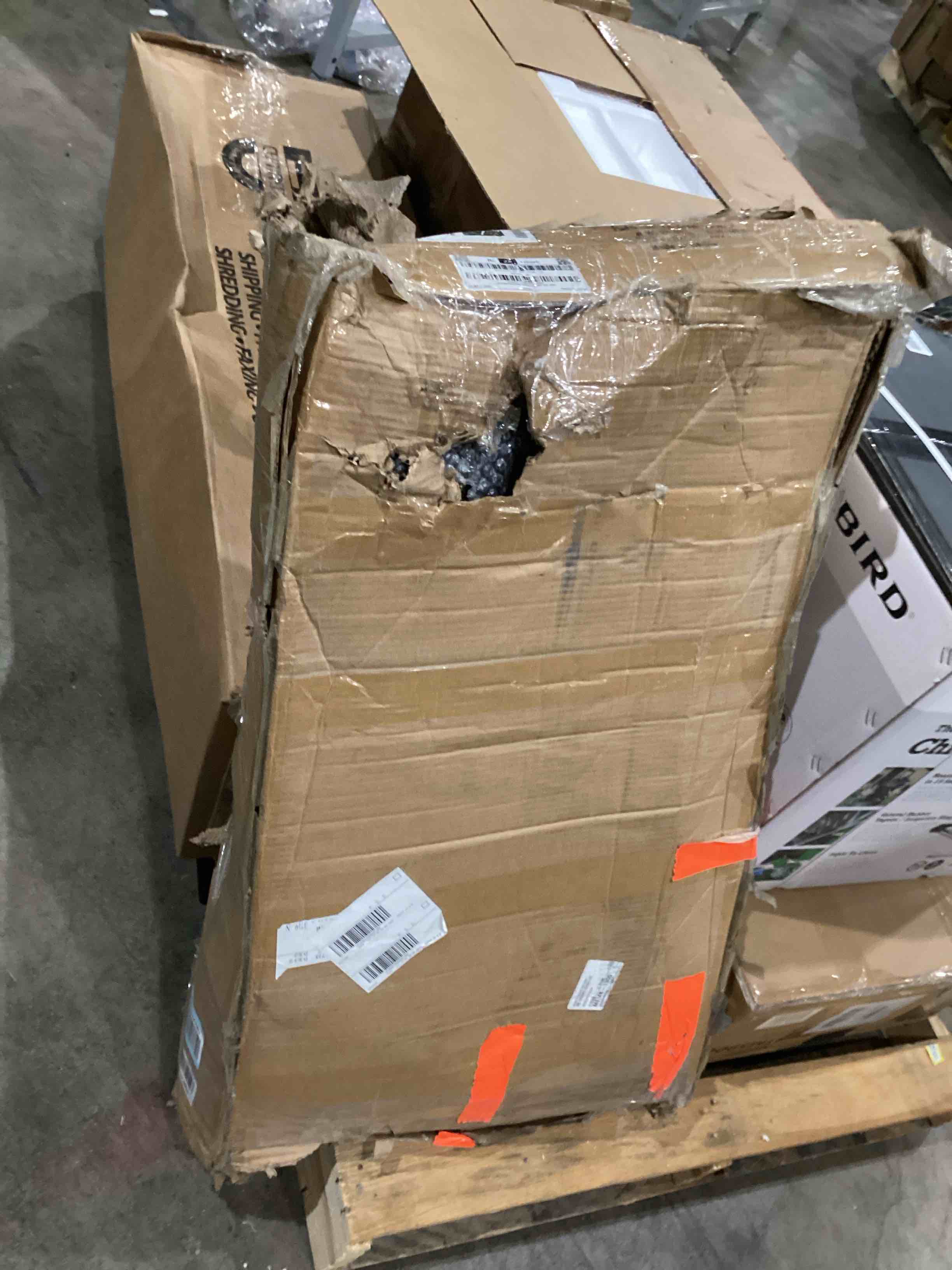 https://s3.amazonaws.com/lotting-images-prod/bidfta/PNK1495113_1760958950152.jpeg