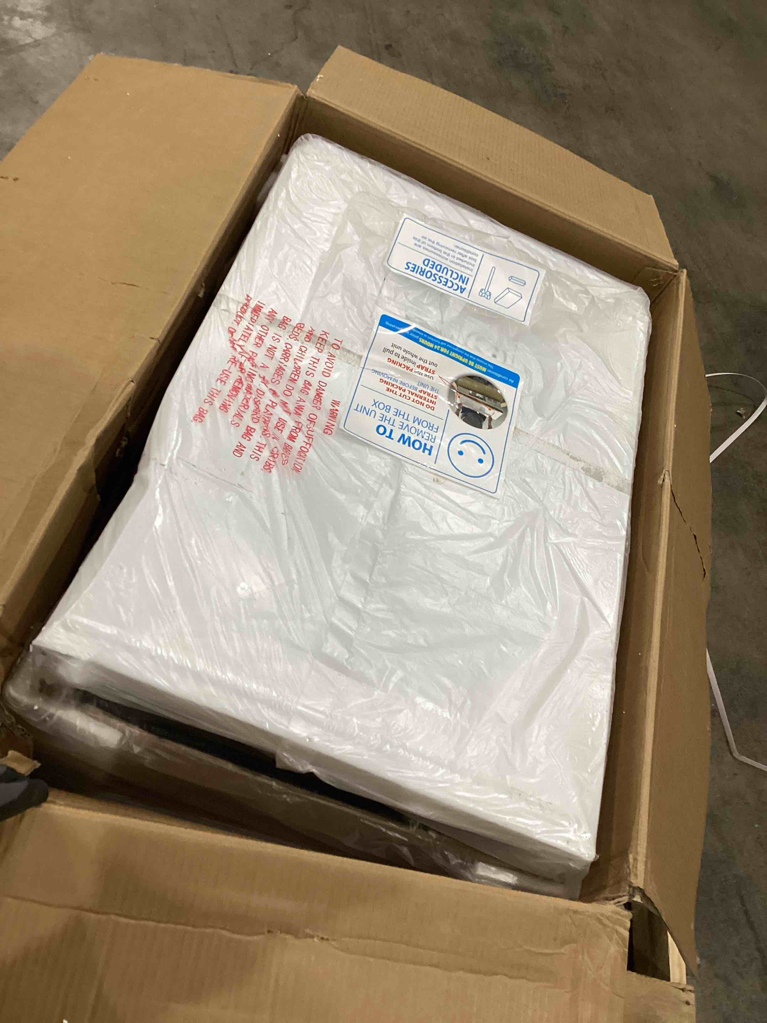https://s3.amazonaws.com/lotting-images-prod/bidfta/PNK1495121_1760959775461.jpeg