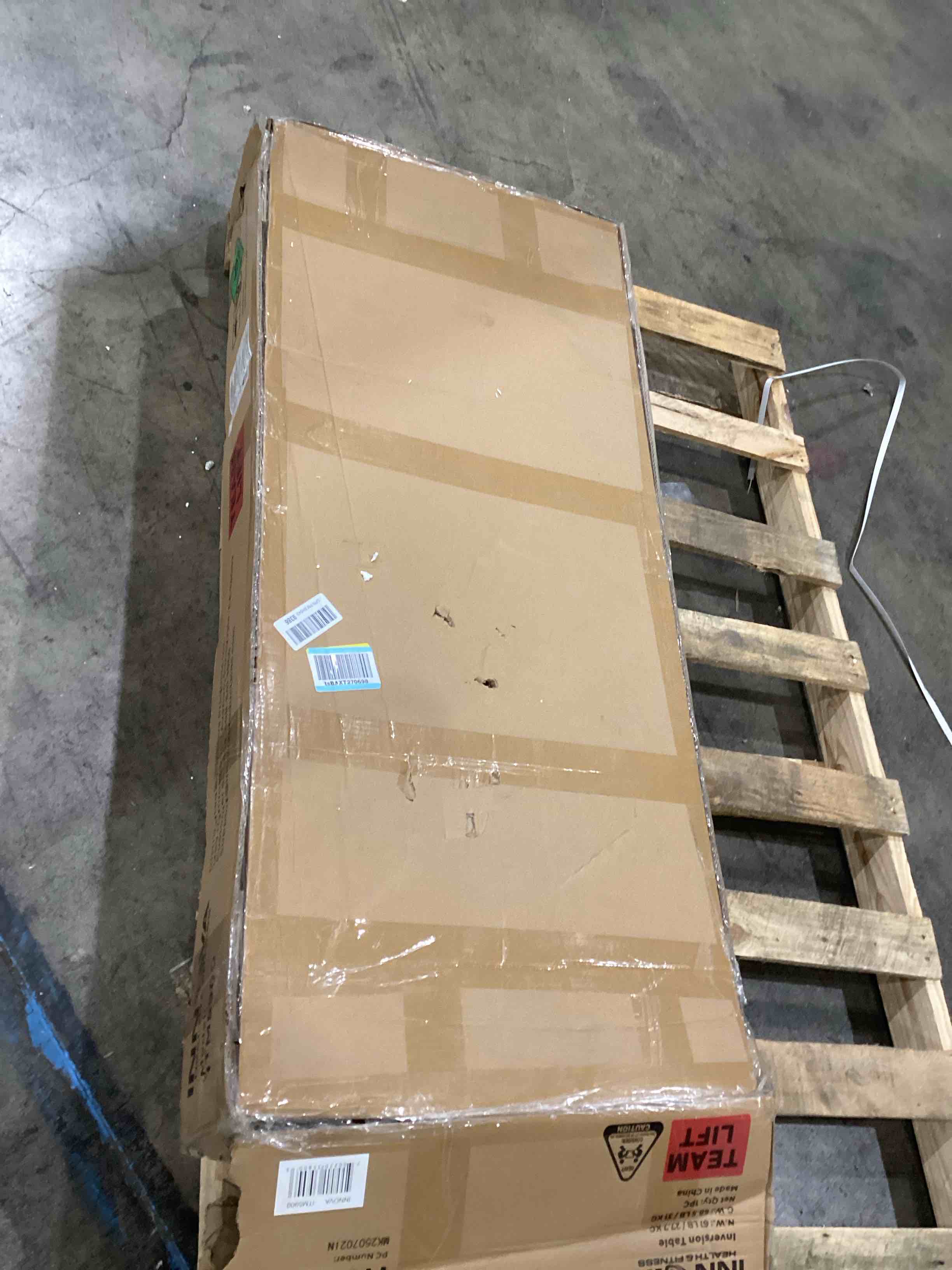https://s3.amazonaws.com/lotting-images-prod/bidfta/PNK1495122_1760959923469.jpeg