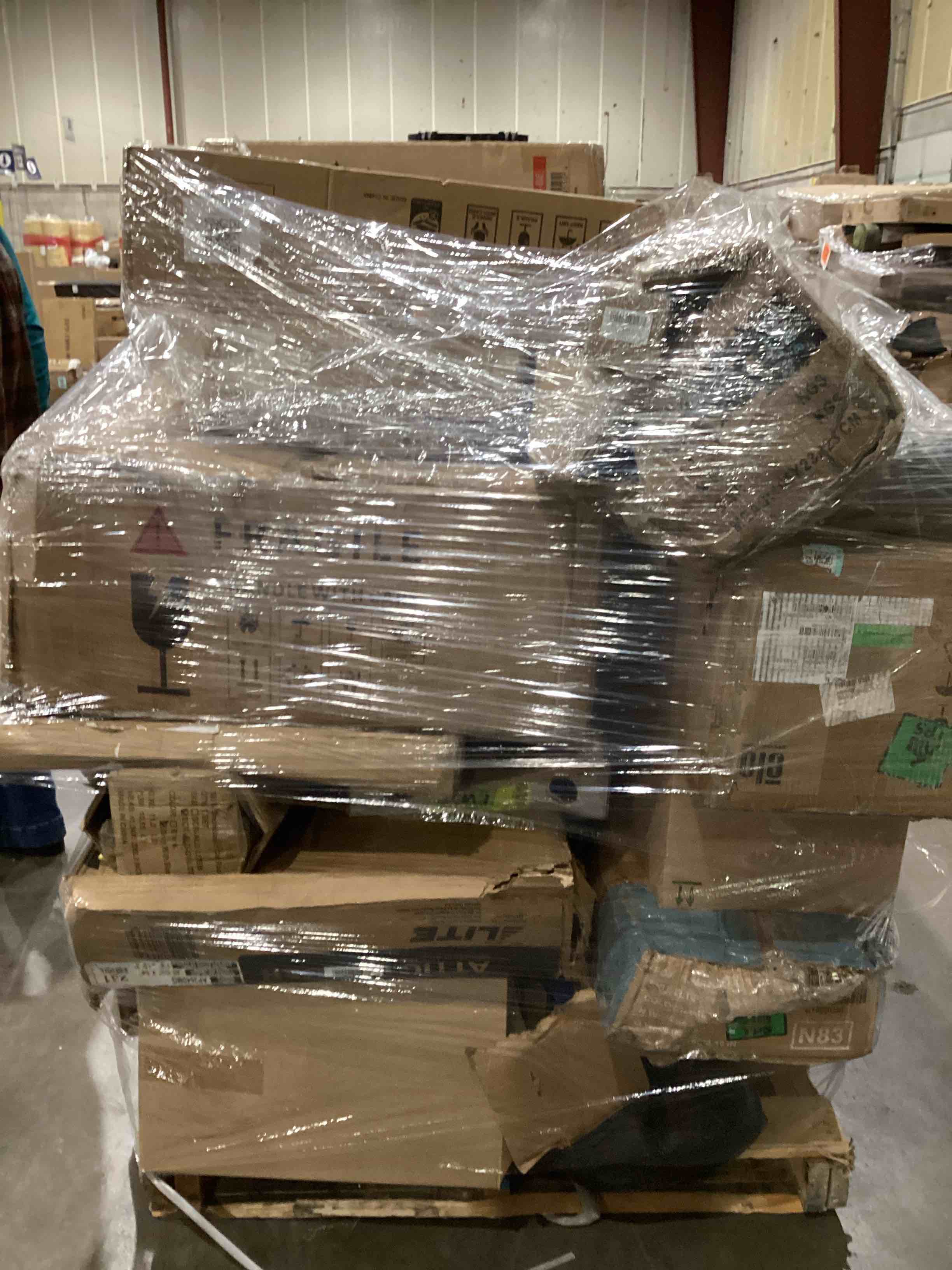 https://s3.amazonaws.com/lotting-images-prod/bidfta/PNK1498087_1758574085226.jpeg