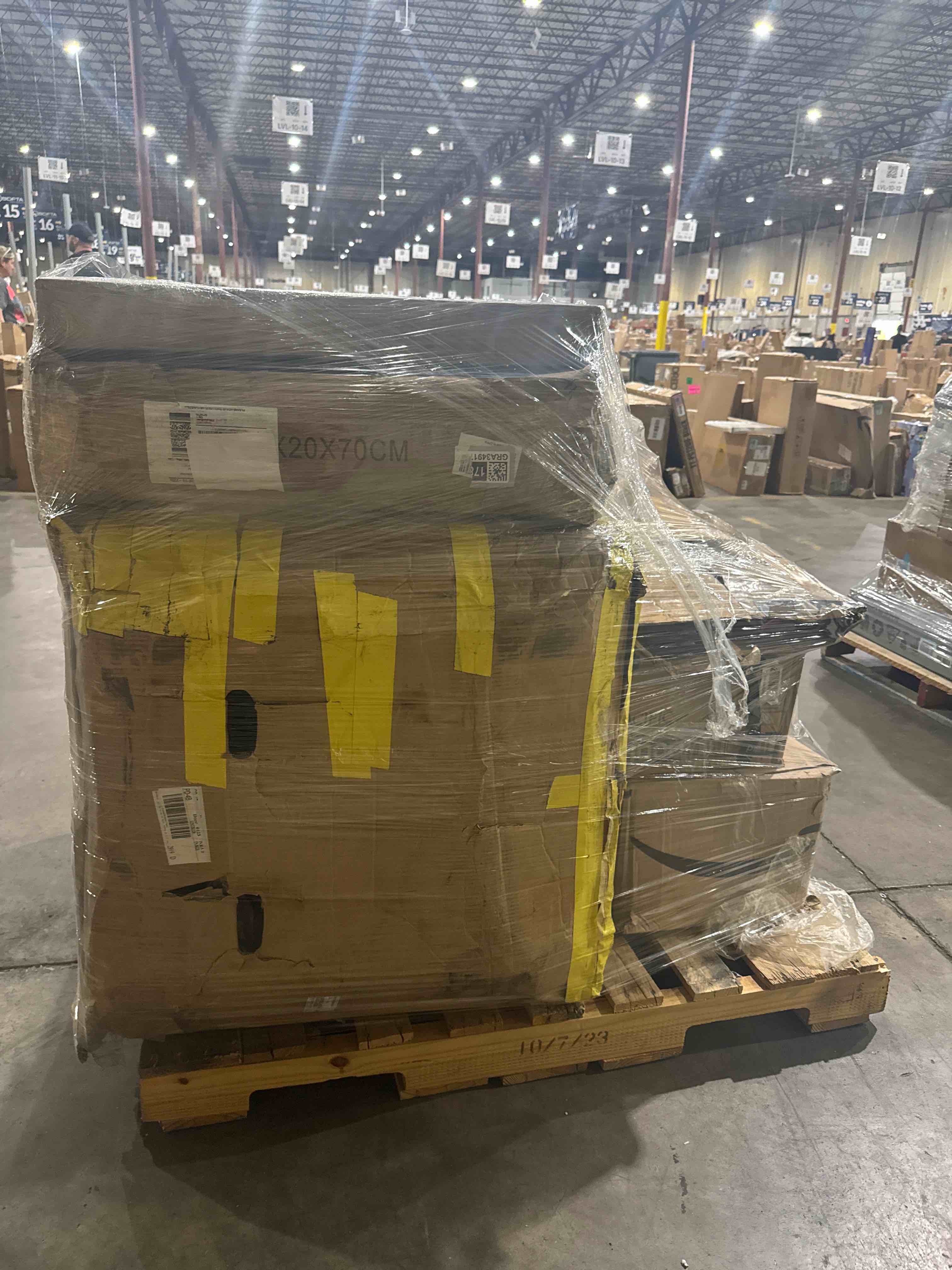https://s3.amazonaws.com/lotting-images-prod/bidfta/PNK1498152_1759780089595.jpeg
