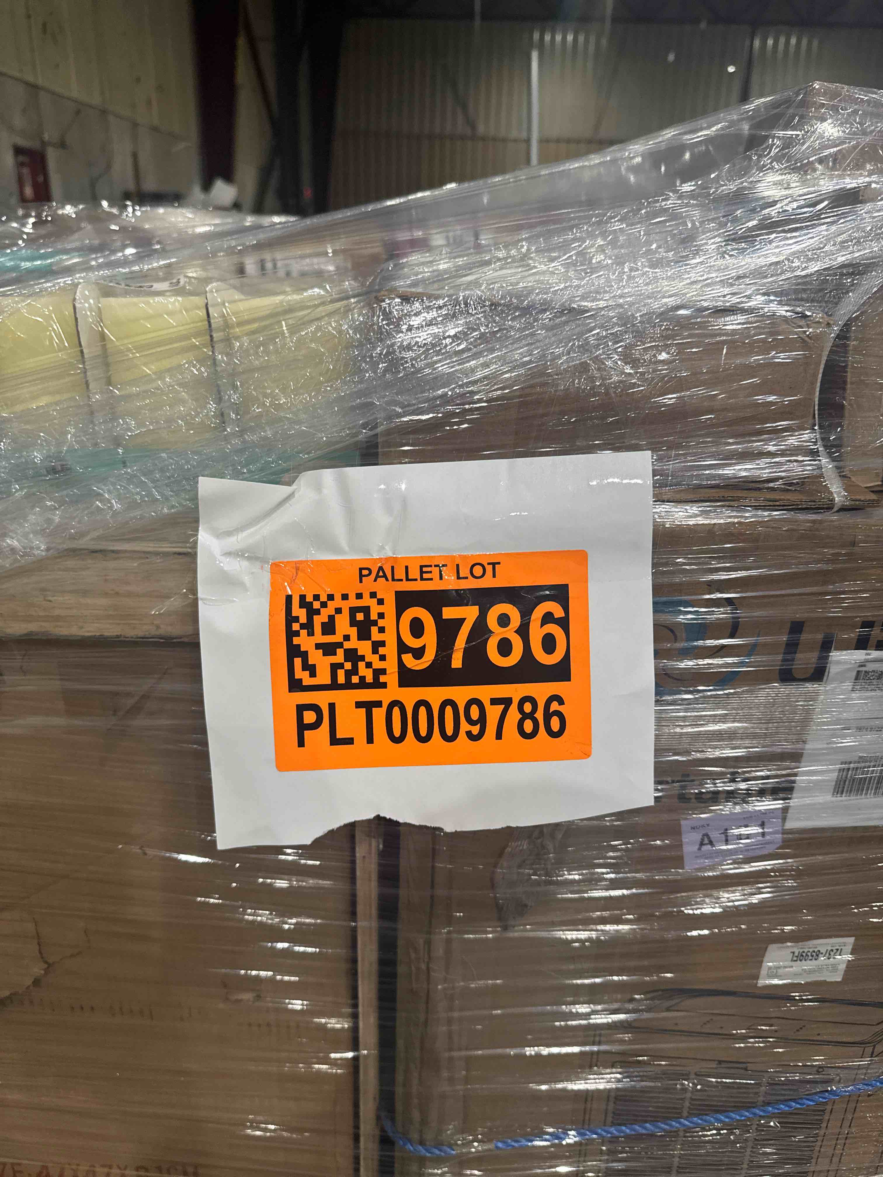 1 skid pallet multiple items as is or good condition 