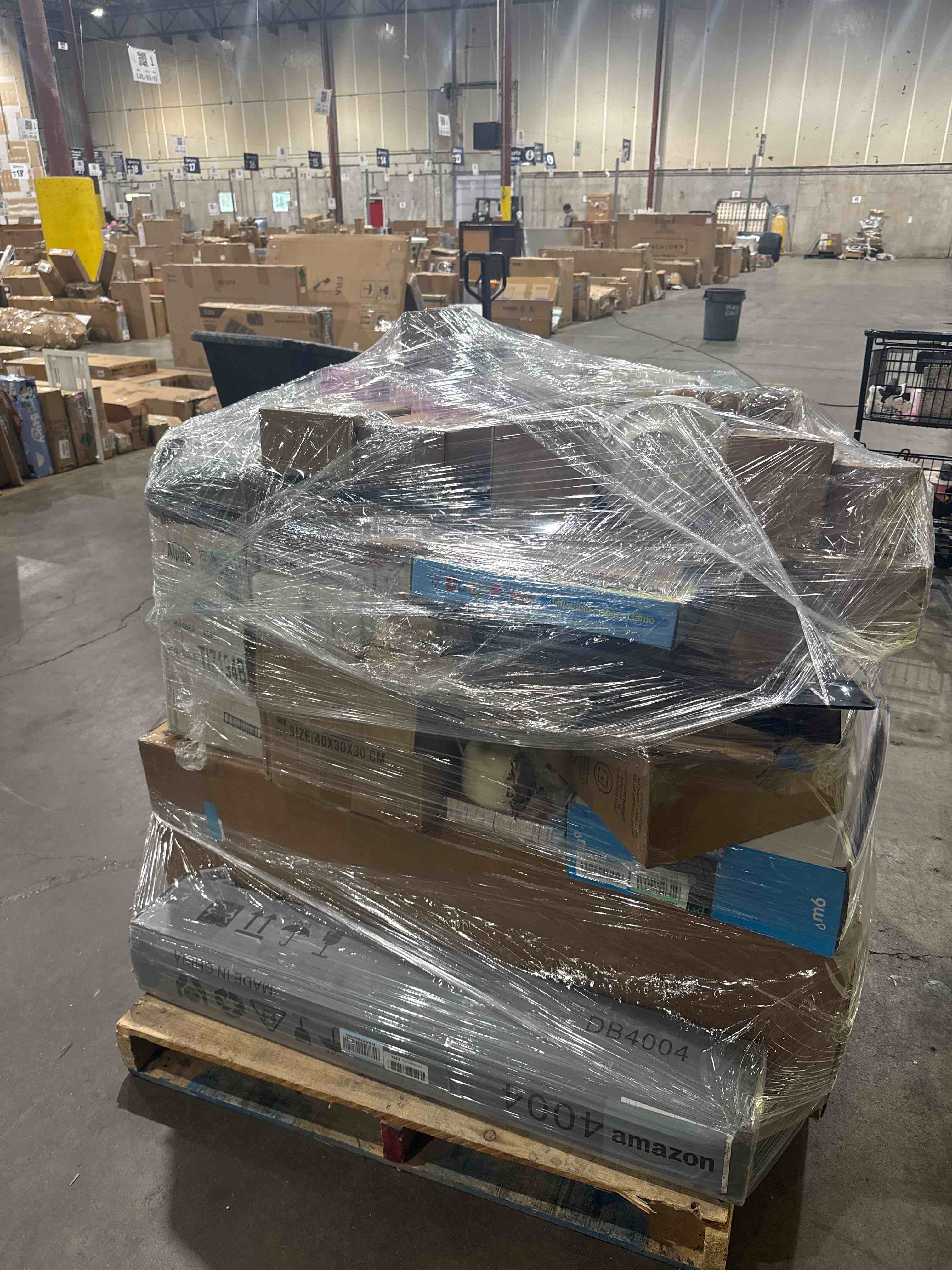 https://s3.amazonaws.com/lotting-images-prod/bidfta/PNK1498160_1759779489549.jpeg