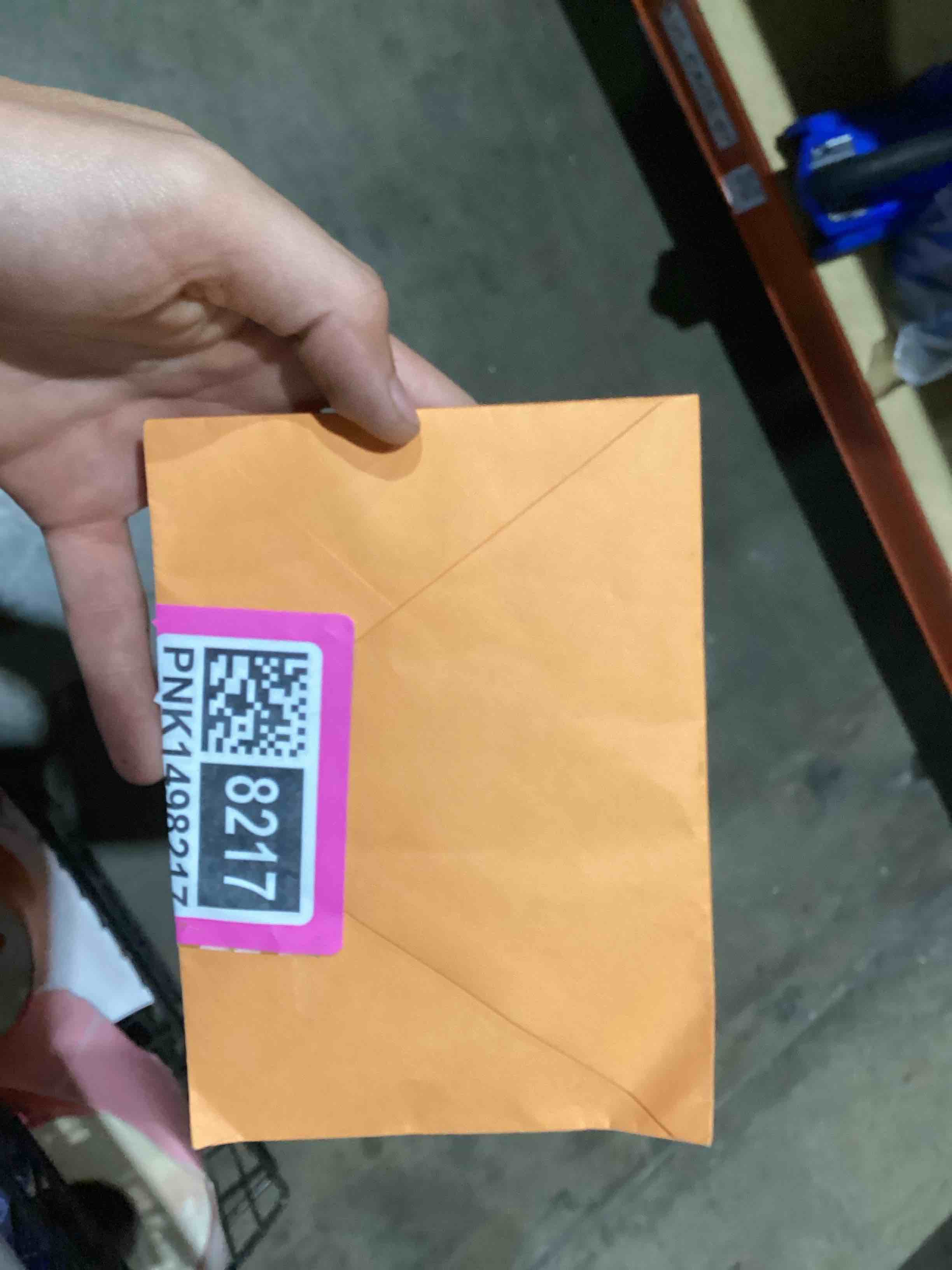 https://s3.amazonaws.com/lotting-images-prod/bidfta/PNK1498217_1760477427673.jpeg