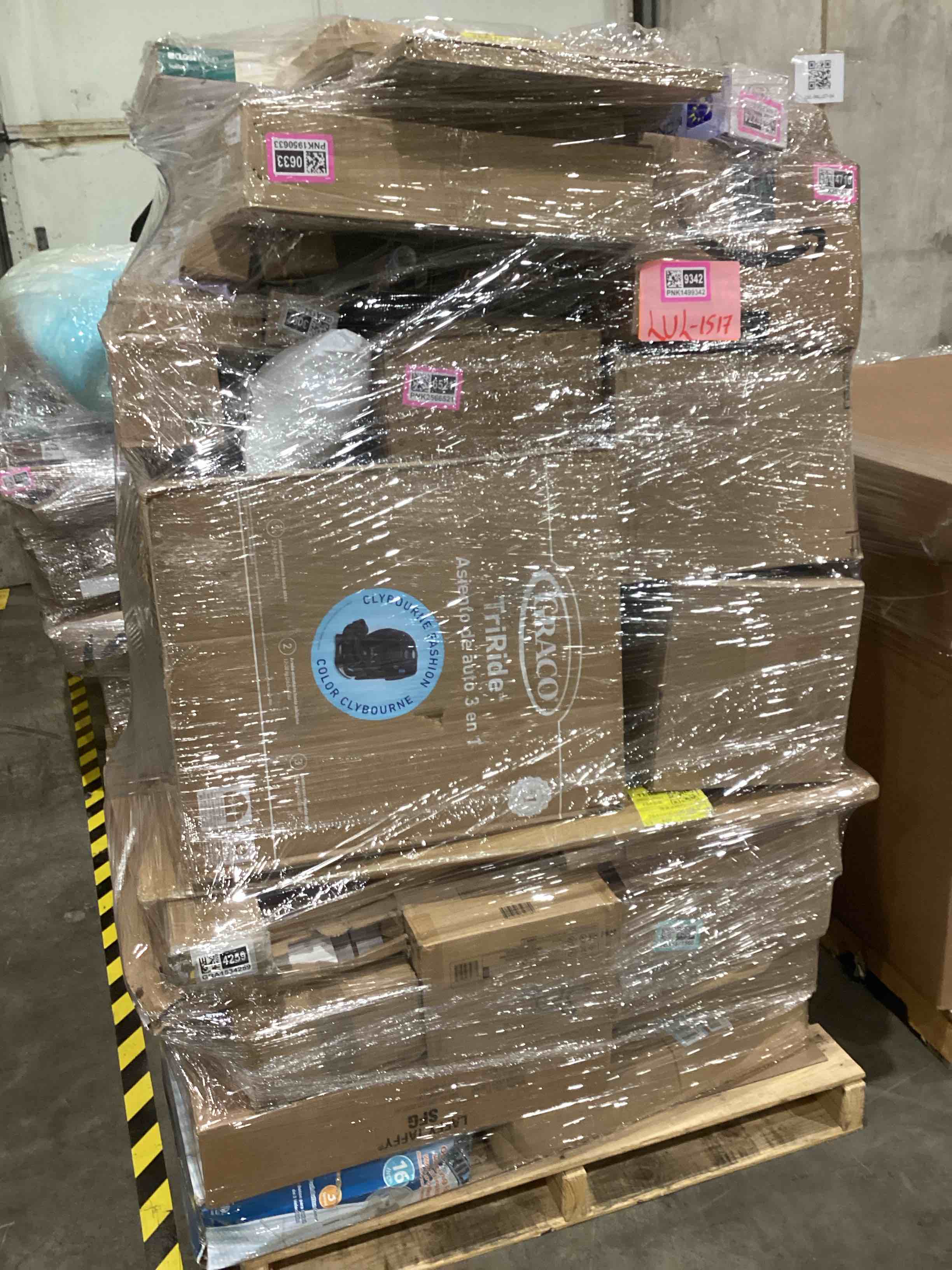 1 skid pallet multiple items as is or good condition 