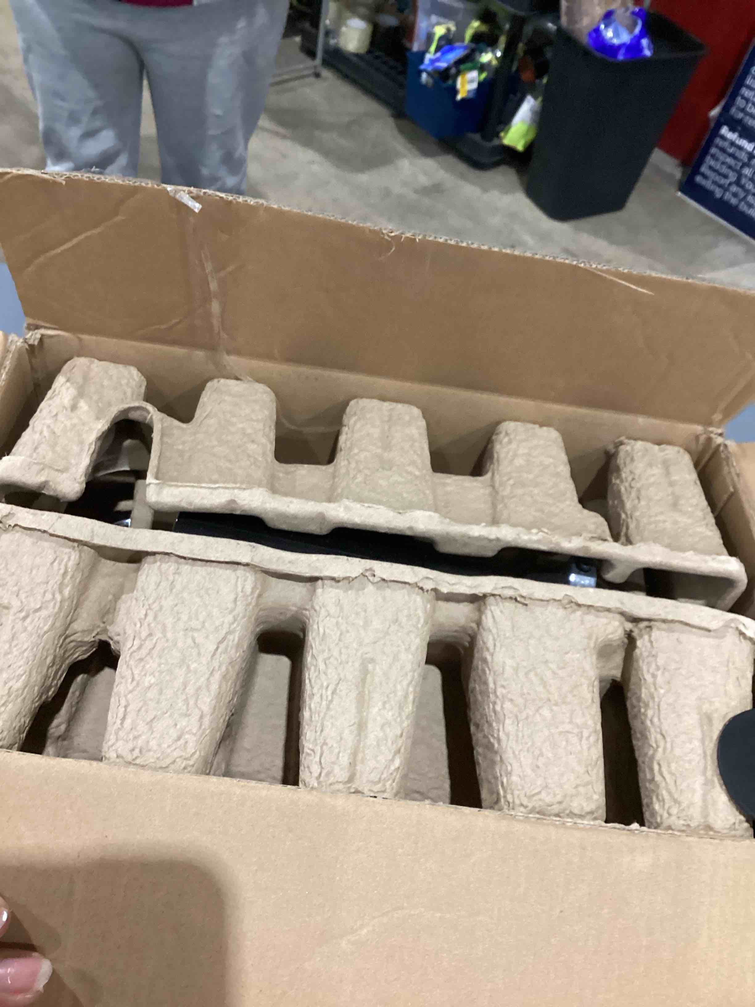 Condition photo showing Good Condition for CHULUX Slim Espresso Machine with Milk Frother, 20 Bar Professional Italian Pump Espresso Coffee Machine for Home Cappuccino & Latte Maker, Stainless Steel, Black Black Stainless Steel