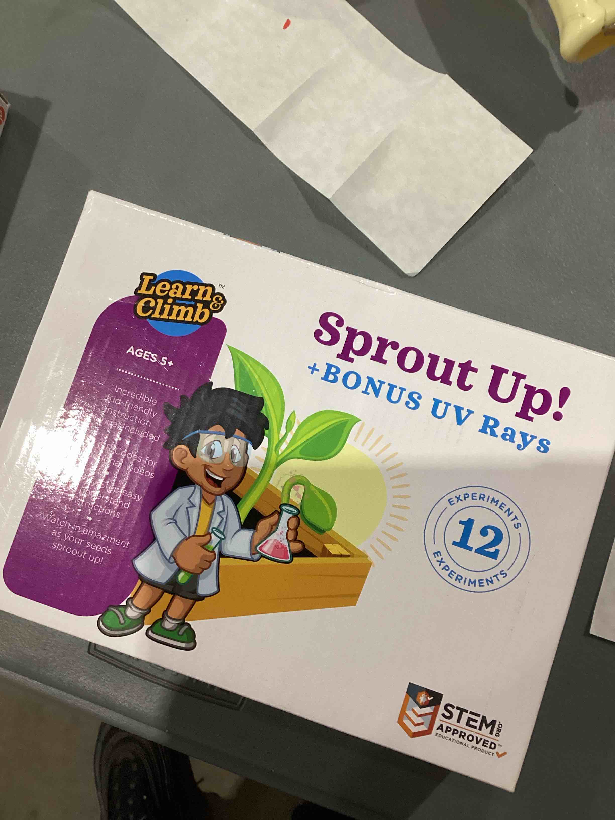 Condition photo showing New/Like New for LEARN & CLIMB Sprouts Up! Greenhouse Science Kit for Kids (AGE 5+)