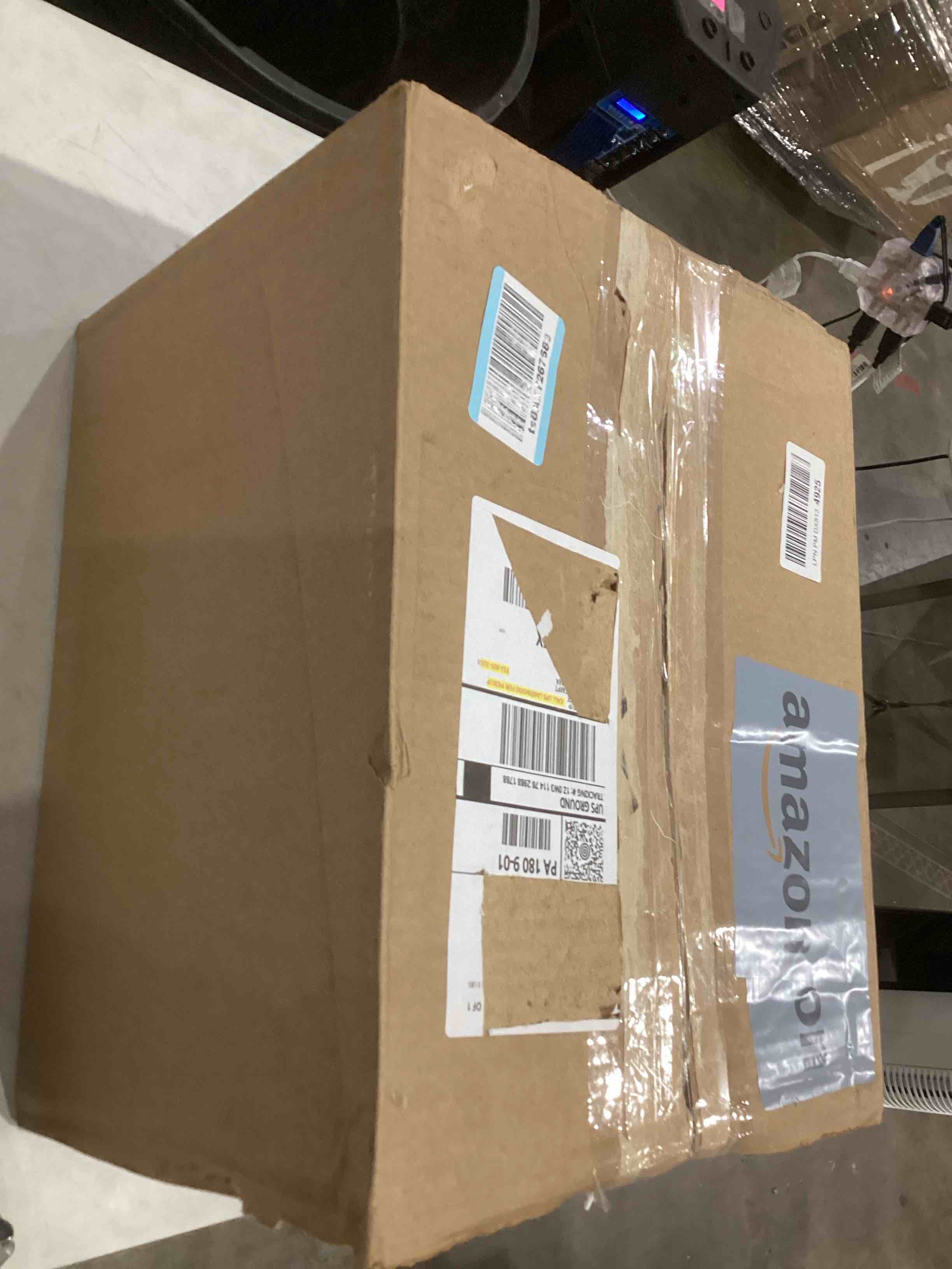 https://s3.amazonaws.com/lotting-images-prod/bidfta/PNK1501011_1756494150280.jpeg