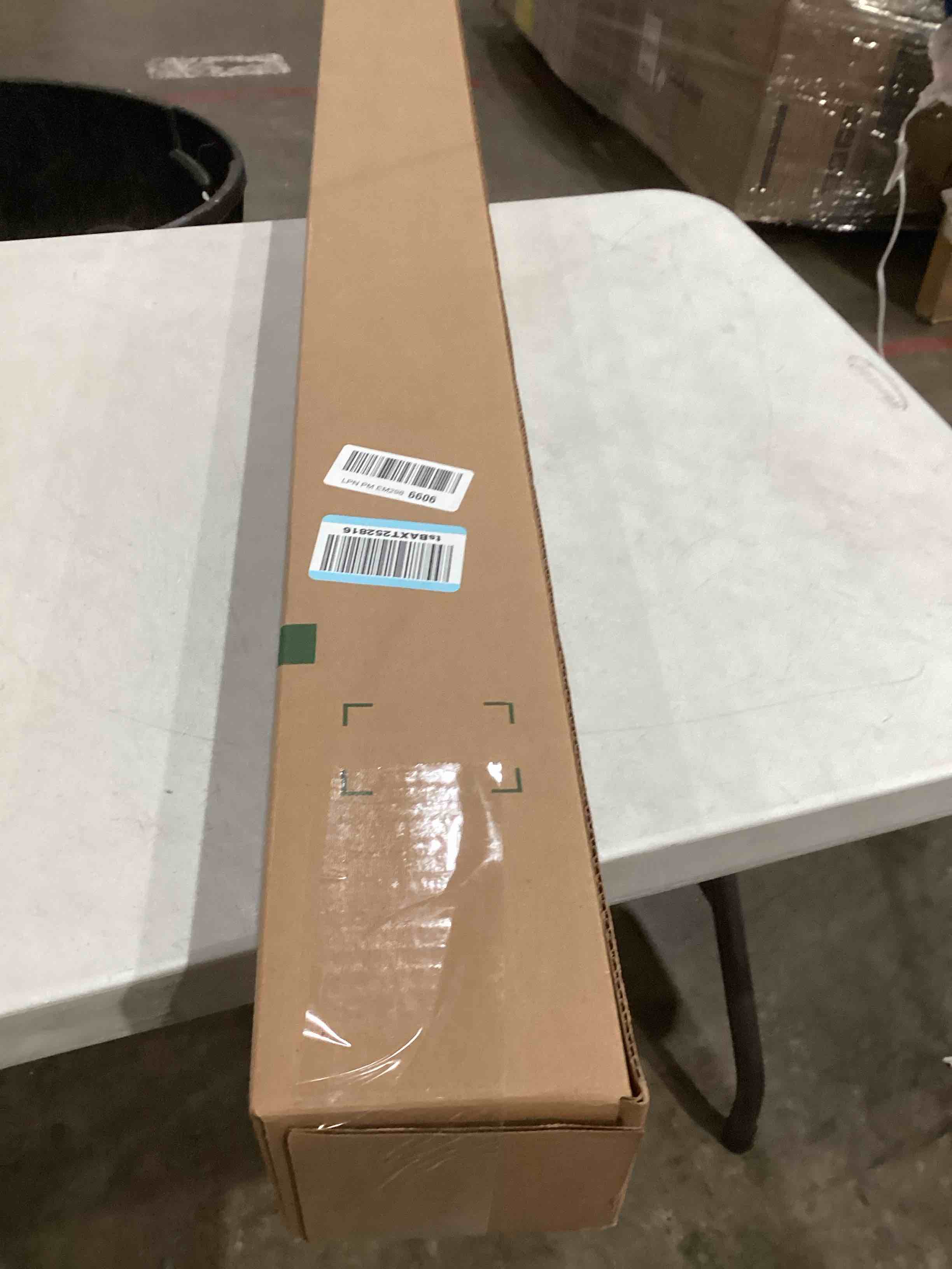 https://s3.amazonaws.com/lotting-images-prod/bidfta/PNK1501013_1756811864222.jpeg