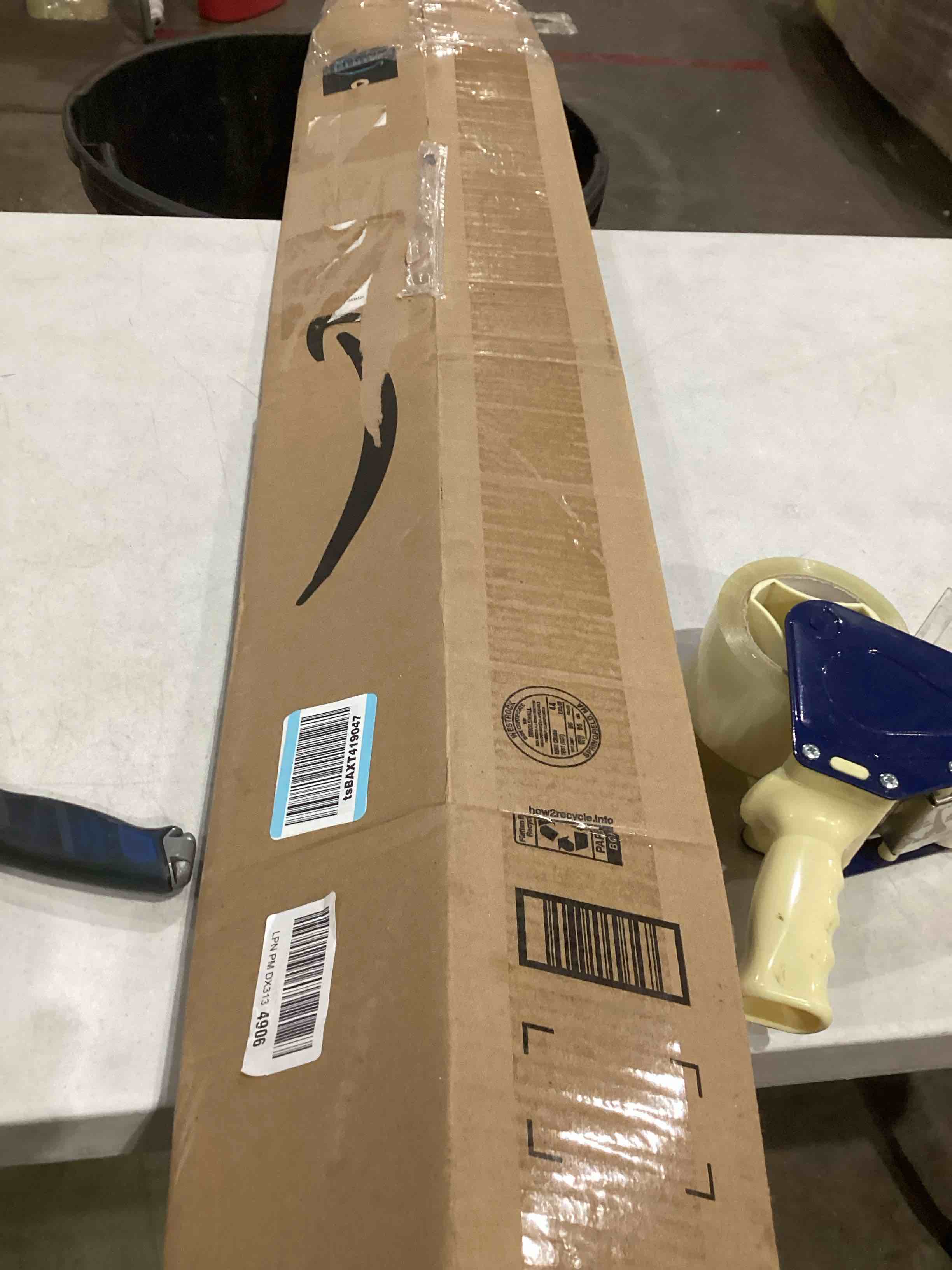 https://s3.amazonaws.com/lotting-images-prod/bidfta/PNK1501016_1756812227031.jpeg