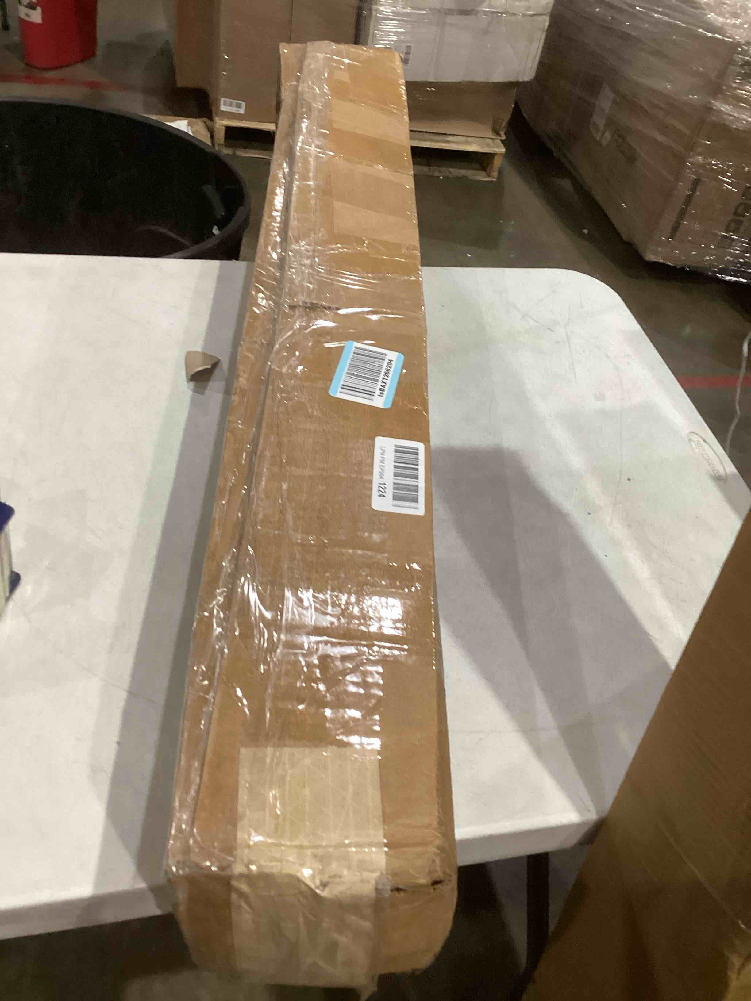 https://s3.amazonaws.com/lotting-images-prod/bidfta/PNK1501017_1756813408861.jpeg