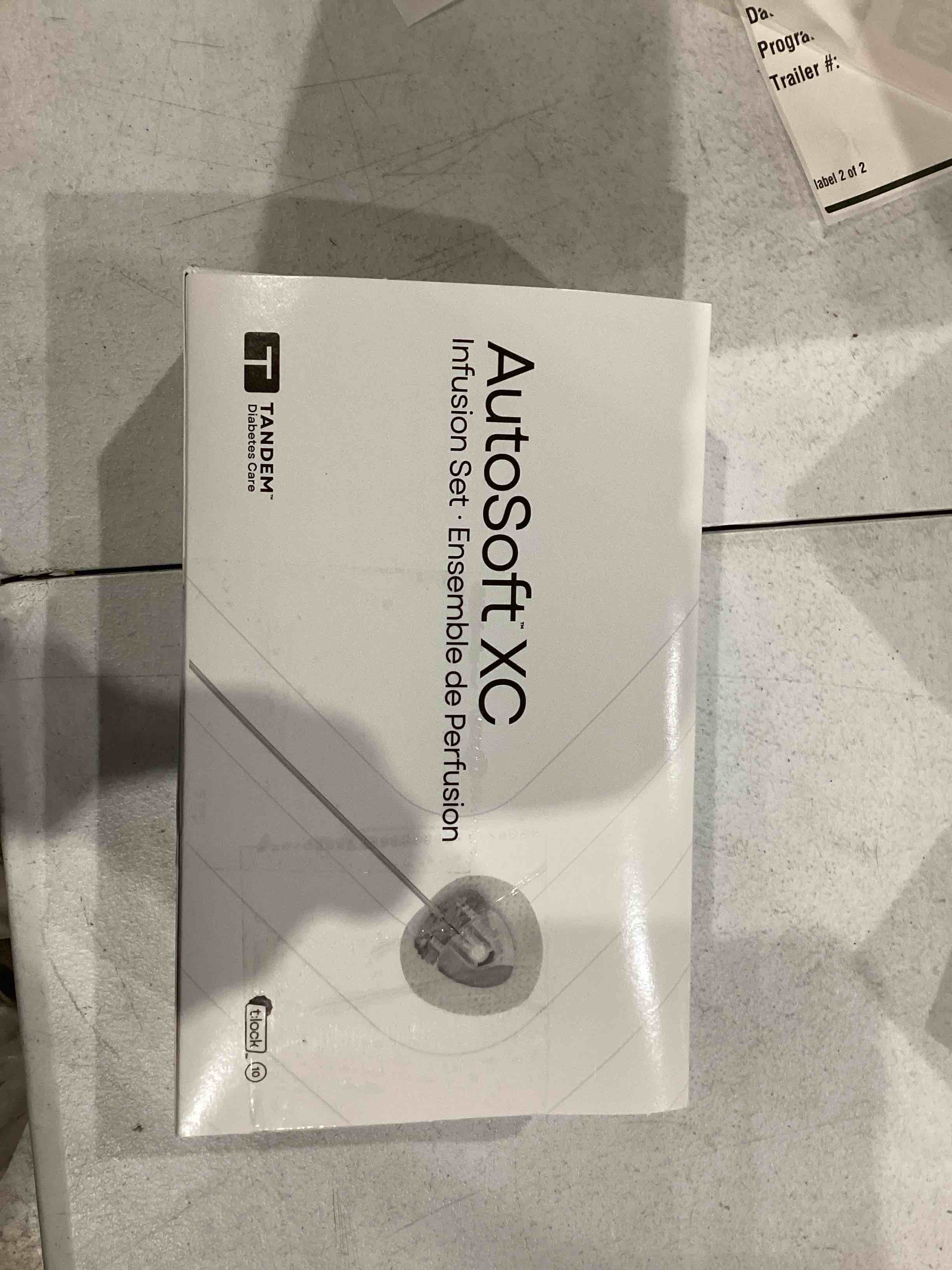 https://s3.amazonaws.com/lotting-images-prod/bidfta/PNK1501054_1756819594909.jpeg