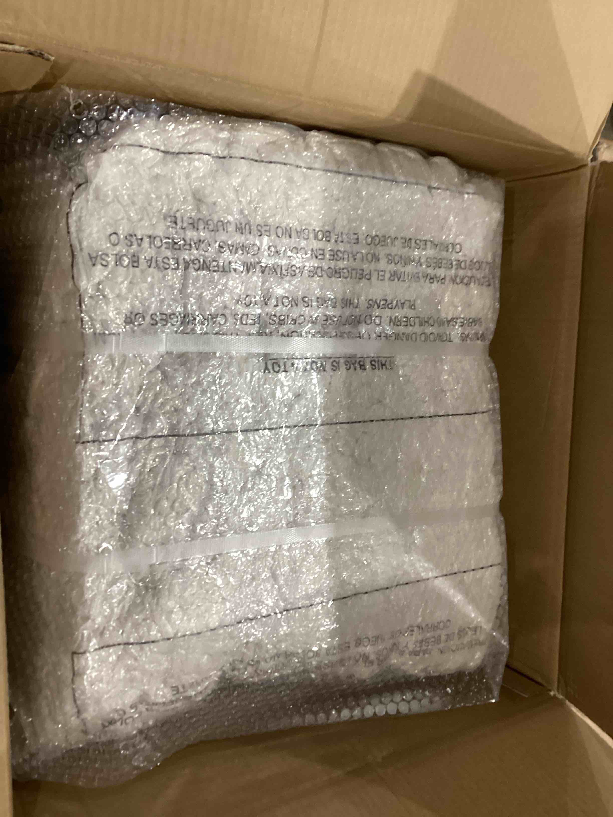 https://s3.amazonaws.com/lotting-images-prod/bidfta/PNK1501097_1756902023511.jpeg