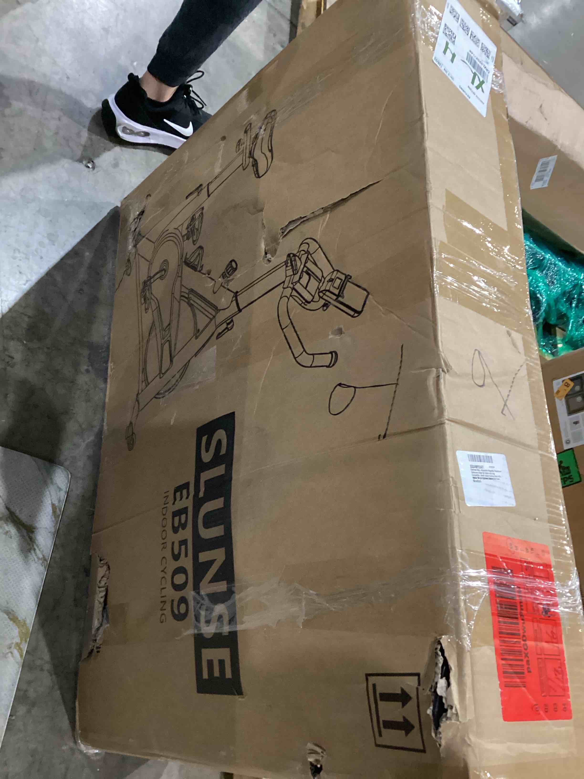 https://s3.amazonaws.com/lotting-images-prod/bidfta/PNK1501176_1757073413478.jpeg