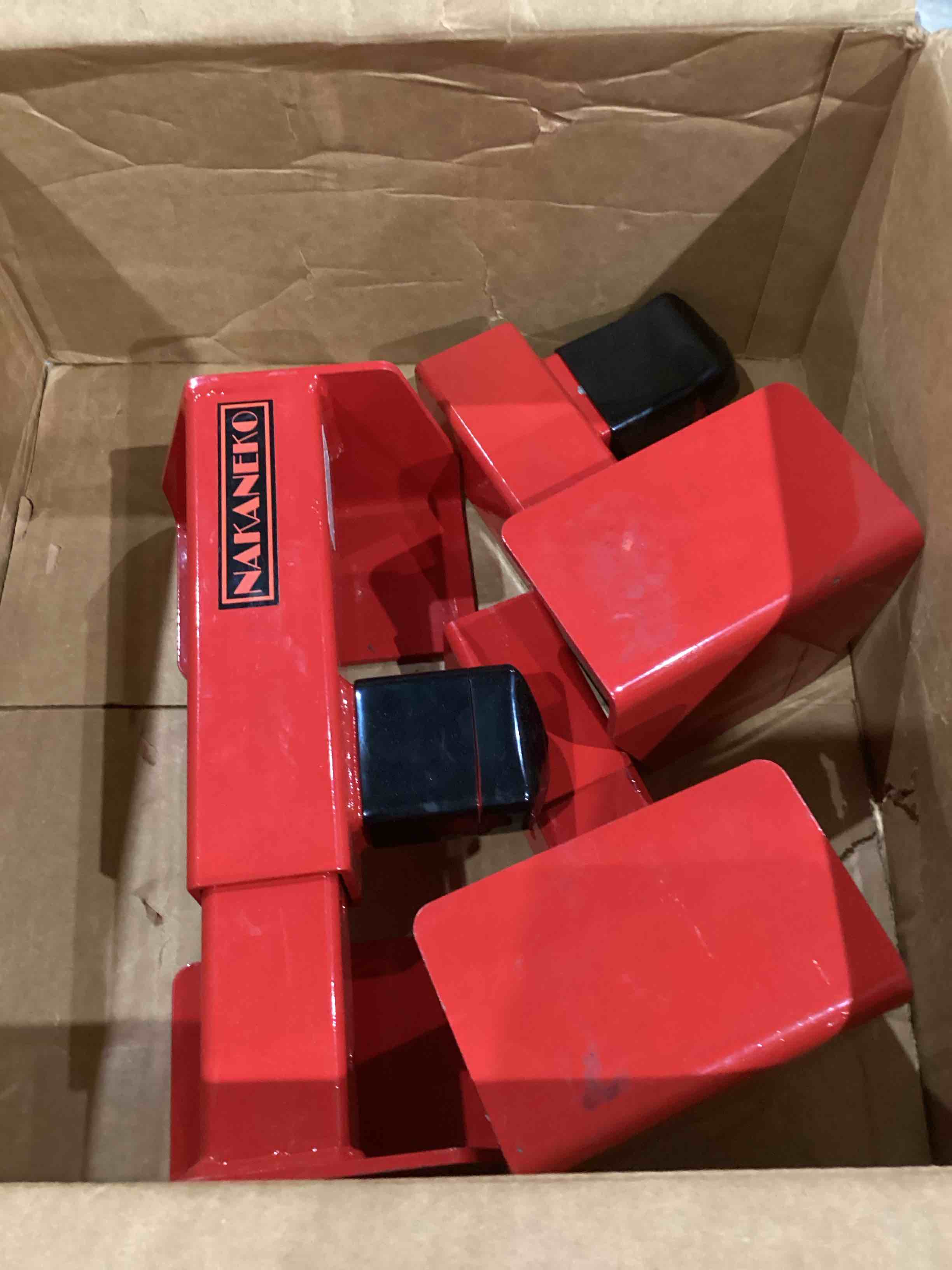 https://s3.amazonaws.com/lotting-images-prod/bidfta/PNK1501257_1757421510196.jpeg
