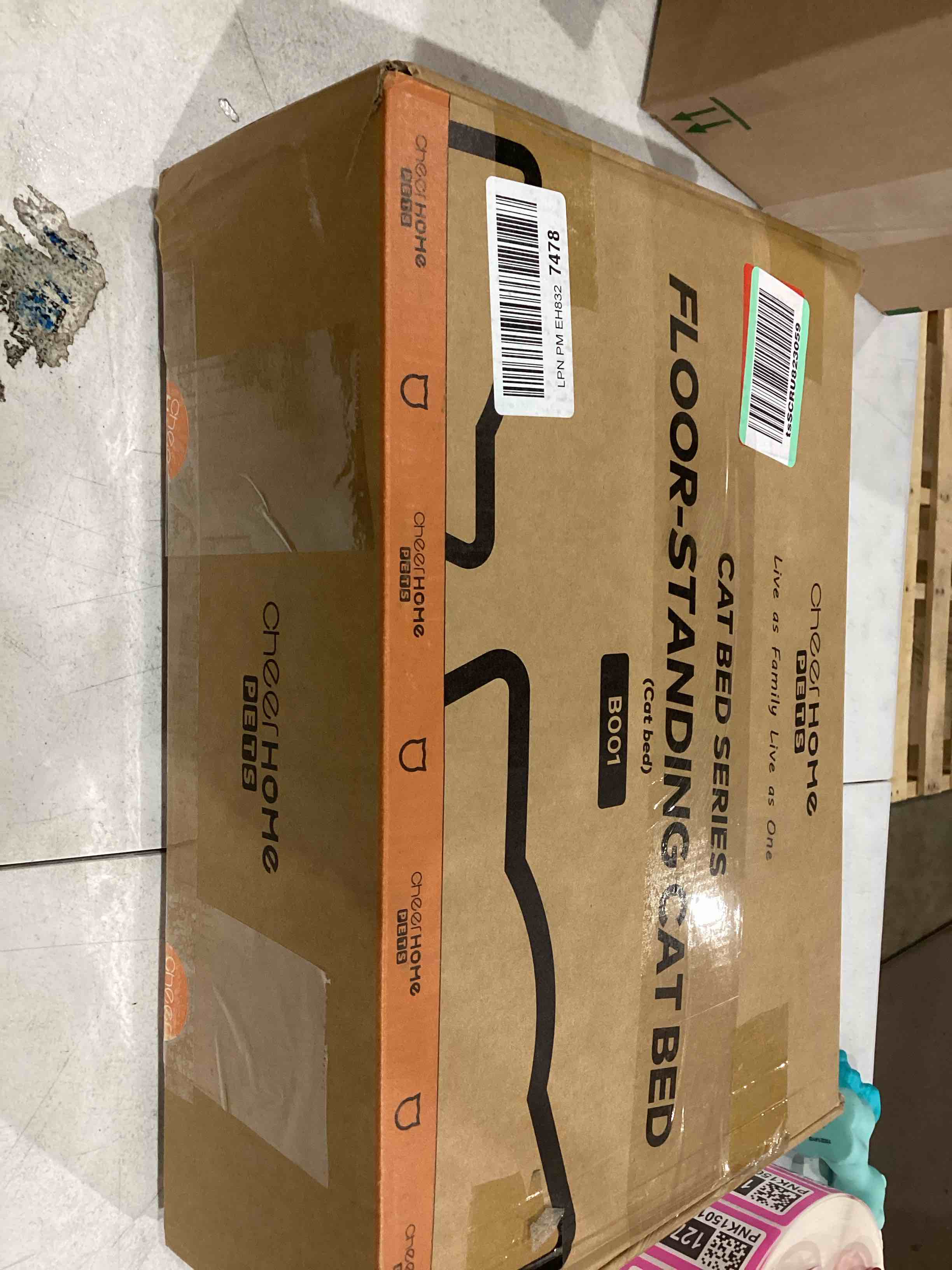 https://s3.amazonaws.com/lotting-images-prod/bidfta/PNK1501262_1757422171806.jpeg