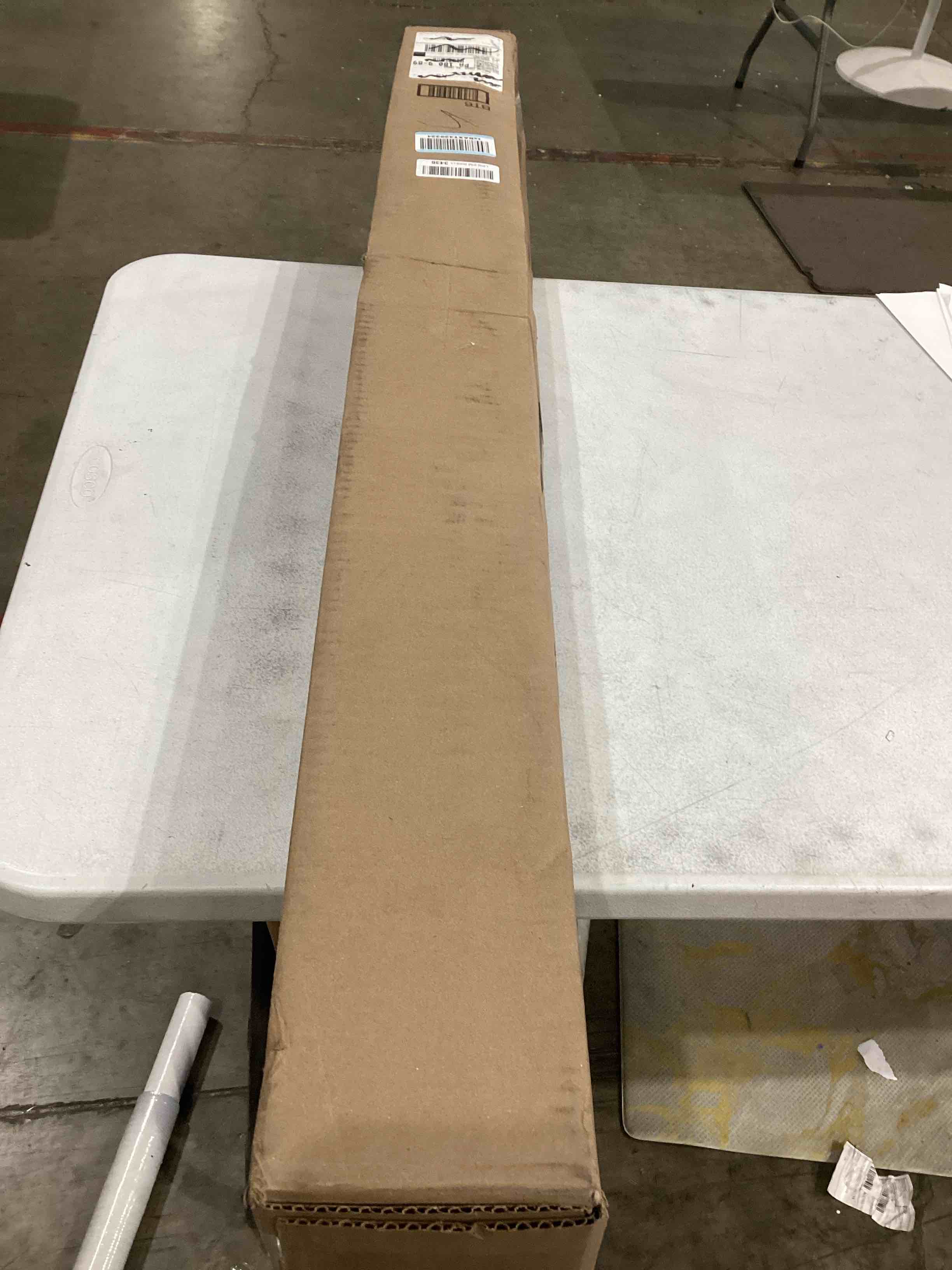 https://s3.amazonaws.com/lotting-images-prod/bidfta/PNK1501340_1757513494642.jpeg
