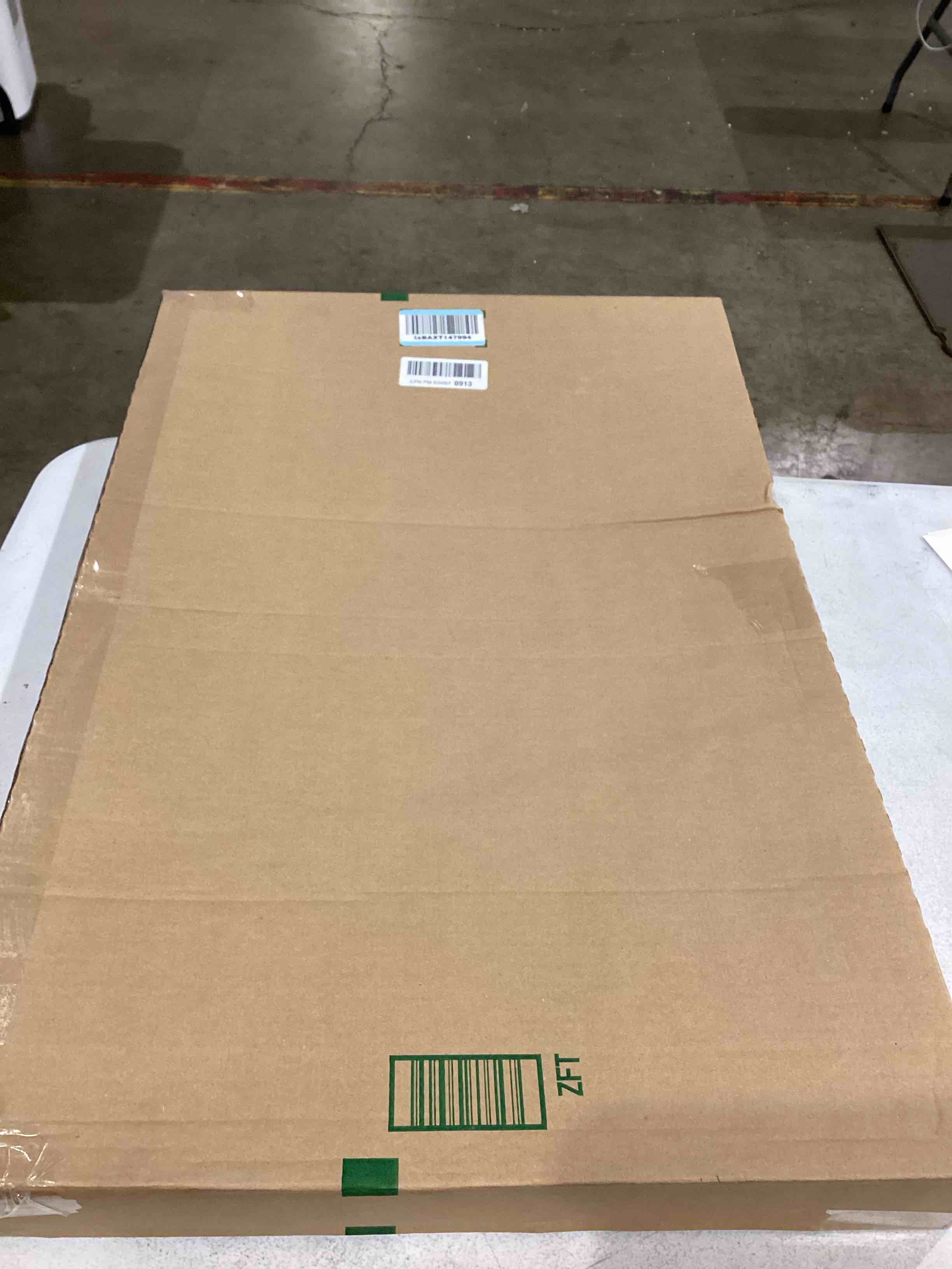 https://s3.amazonaws.com/lotting-images-prod/bidfta/PNK1501342_1757513025869.jpeg