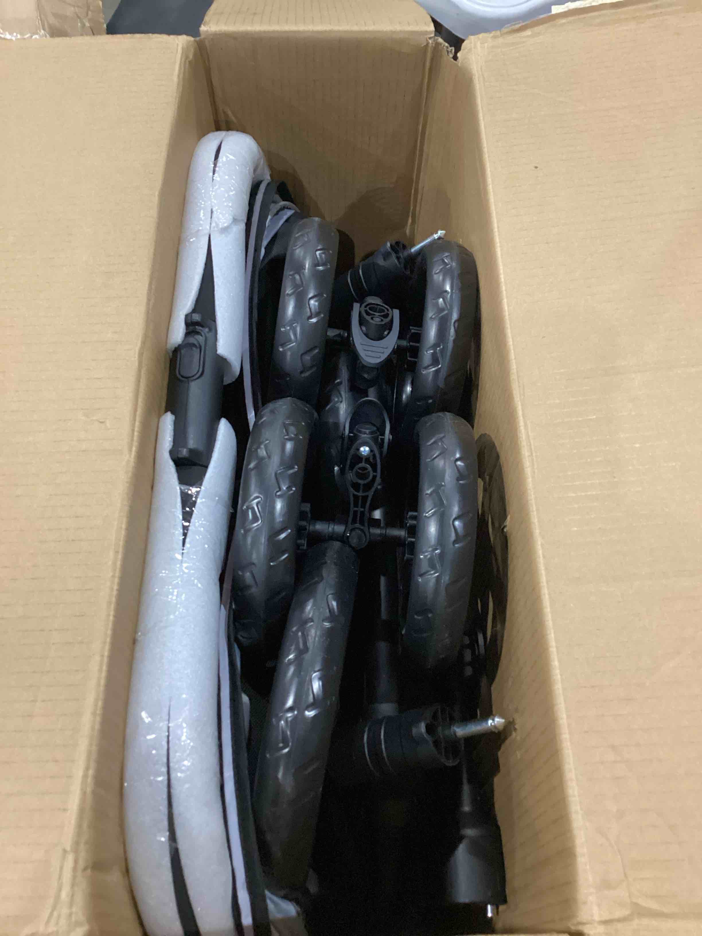 https://s3.amazonaws.com/lotting-images-prod/bidfta/PNK1501370_1757524893665.jpeg