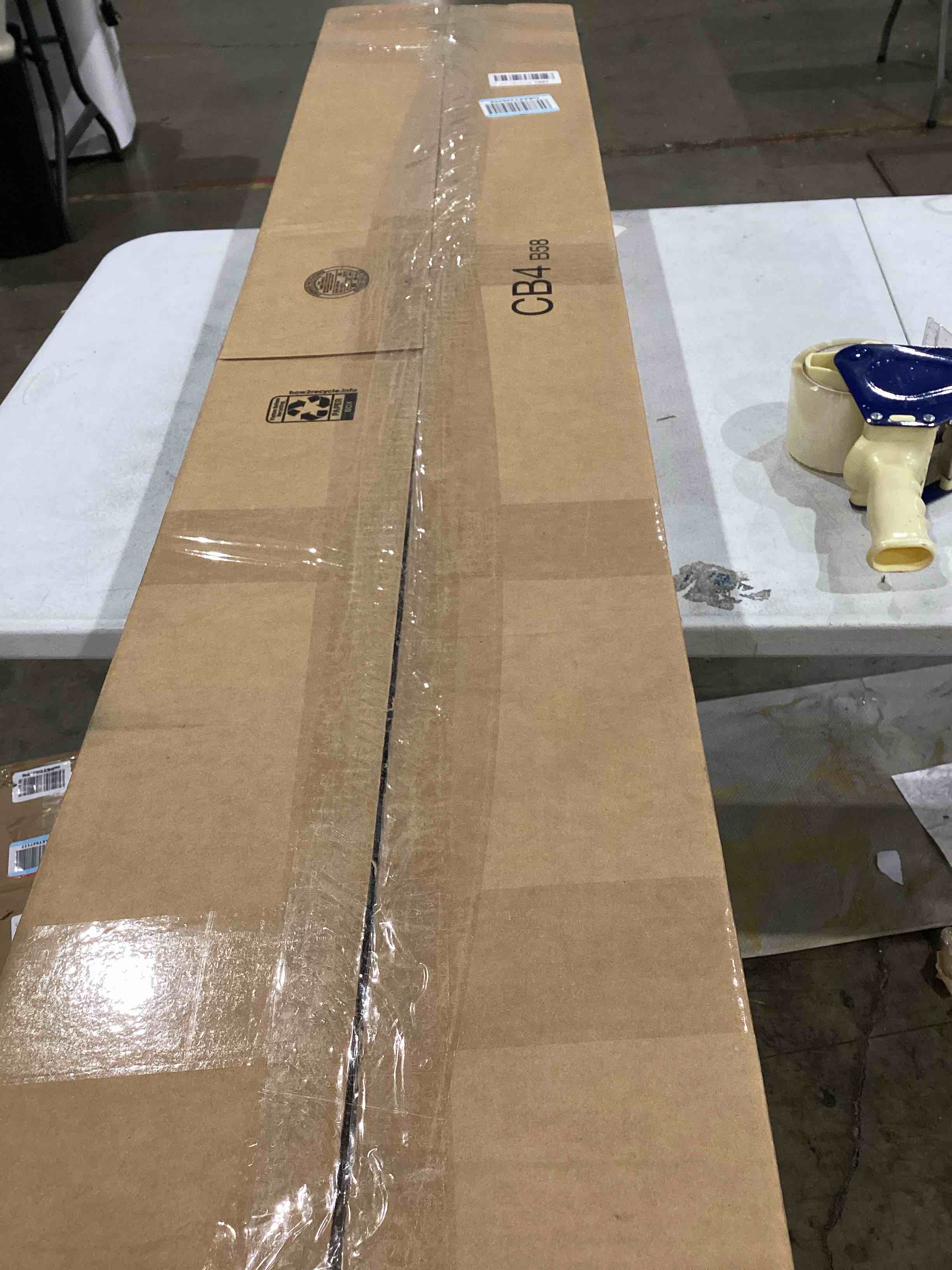 https://s3.amazonaws.com/lotting-images-prod/bidfta/PNK1501384_1757528761983.jpeg