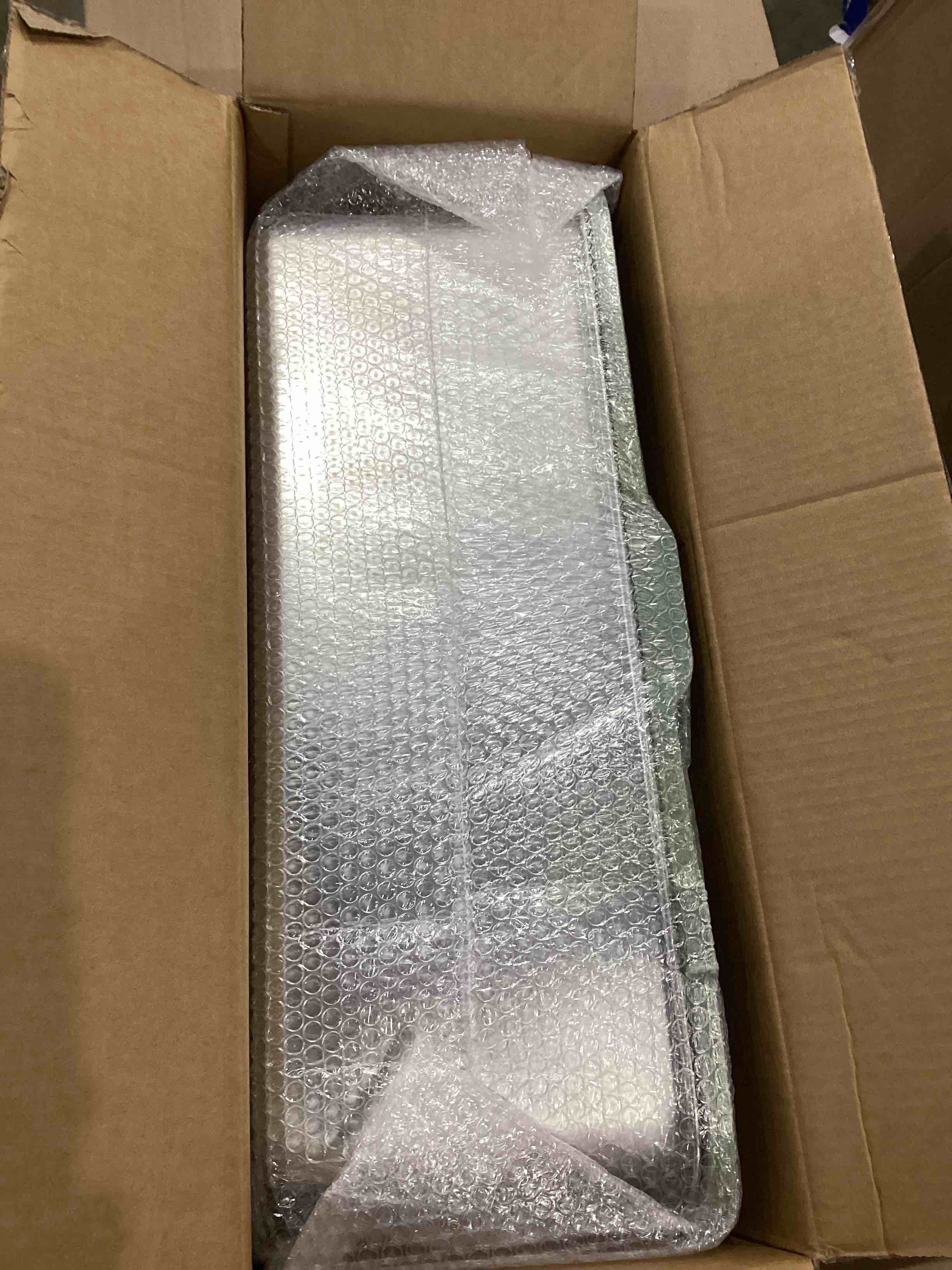 https://s3.amazonaws.com/lotting-images-prod/bidfta/PNK1501387_1757597547355.jpeg