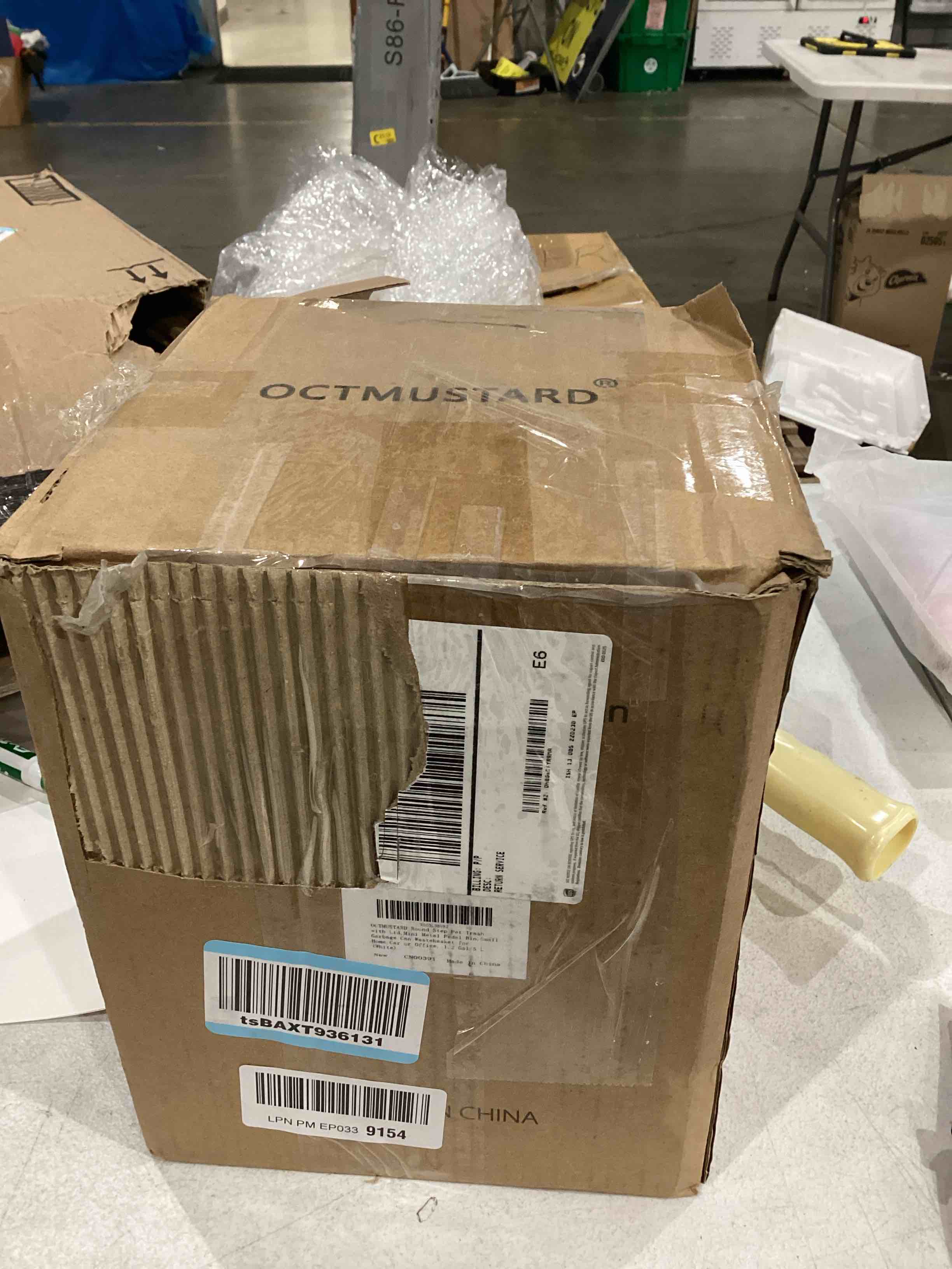 https://s3.amazonaws.com/lotting-images-prod/bidfta/PNK1501415_1757602712892.jpeg