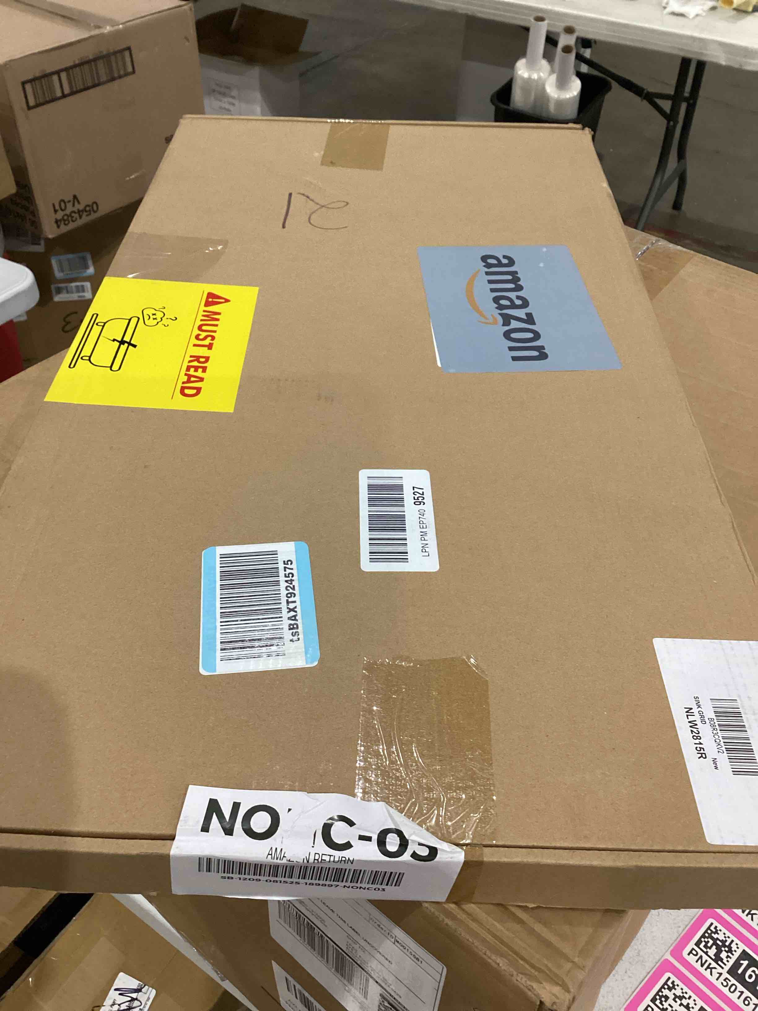 https://s3.amazonaws.com/lotting-images-prod/bidfta/PNK1501623_1757940988181.jpeg