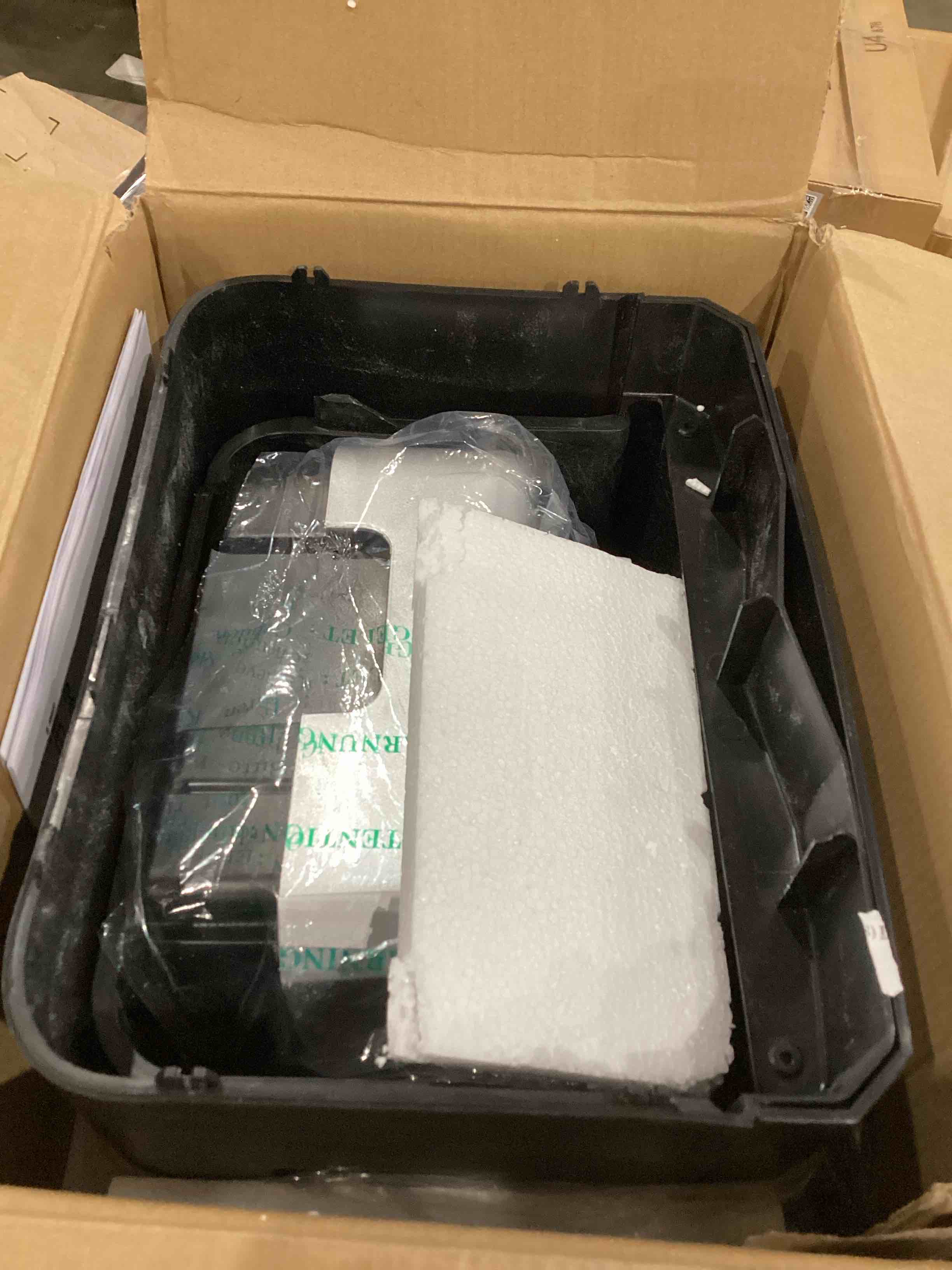 https://s3.amazonaws.com/lotting-images-prod/bidfta/PNK1501631_1757947064757.jpeg