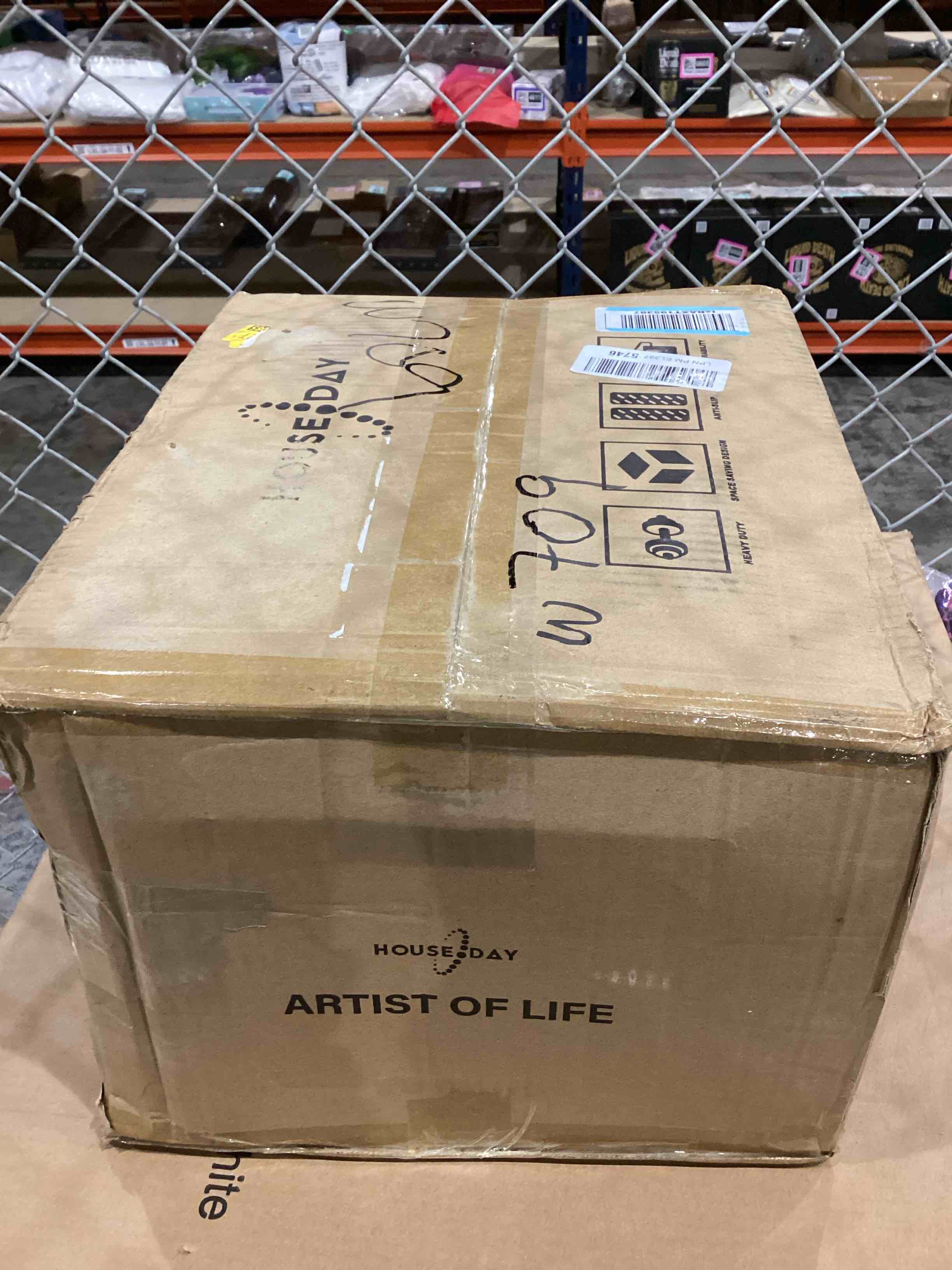 https://s3.amazonaws.com/lotting-images-prod/bidfta/PNK1501828_1758214481799.jpeg