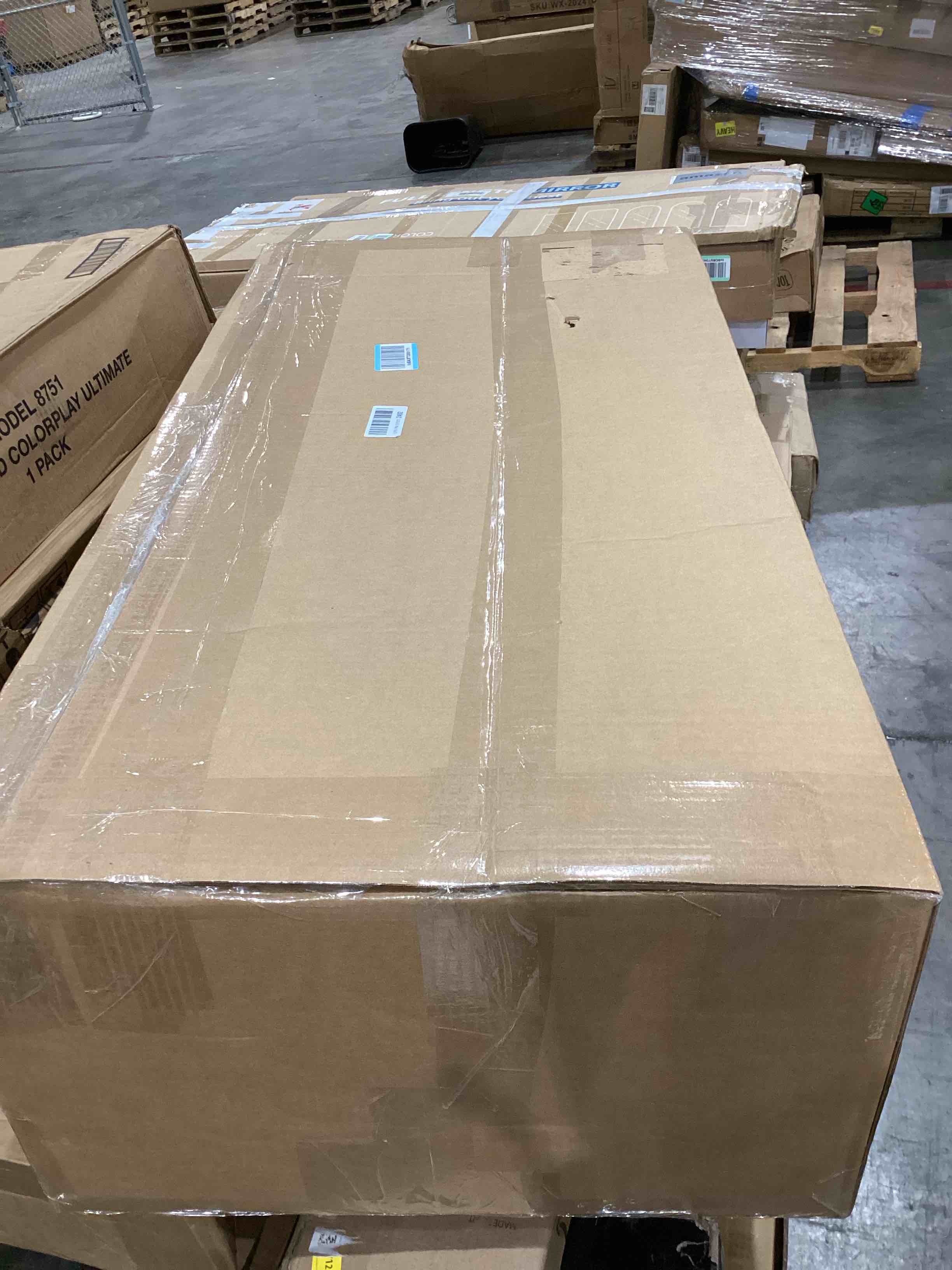 https://s3.amazonaws.com/lotting-images-prod/bidfta/PNK1501911_1758552433405.jpeg