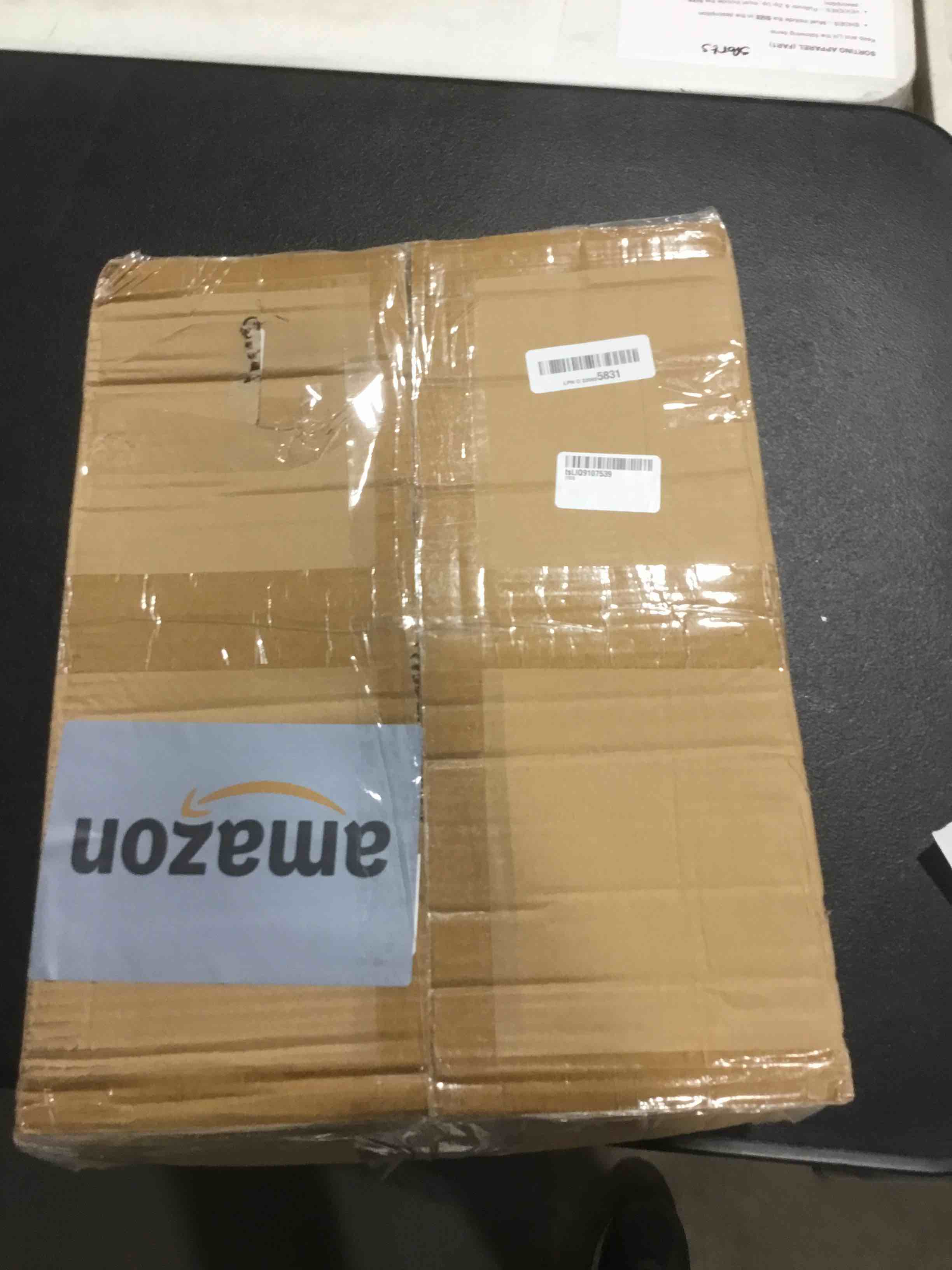 https://s3.amazonaws.com/lotting-images-prod/bidfta/PNK1504233_1733326143114.jpeg