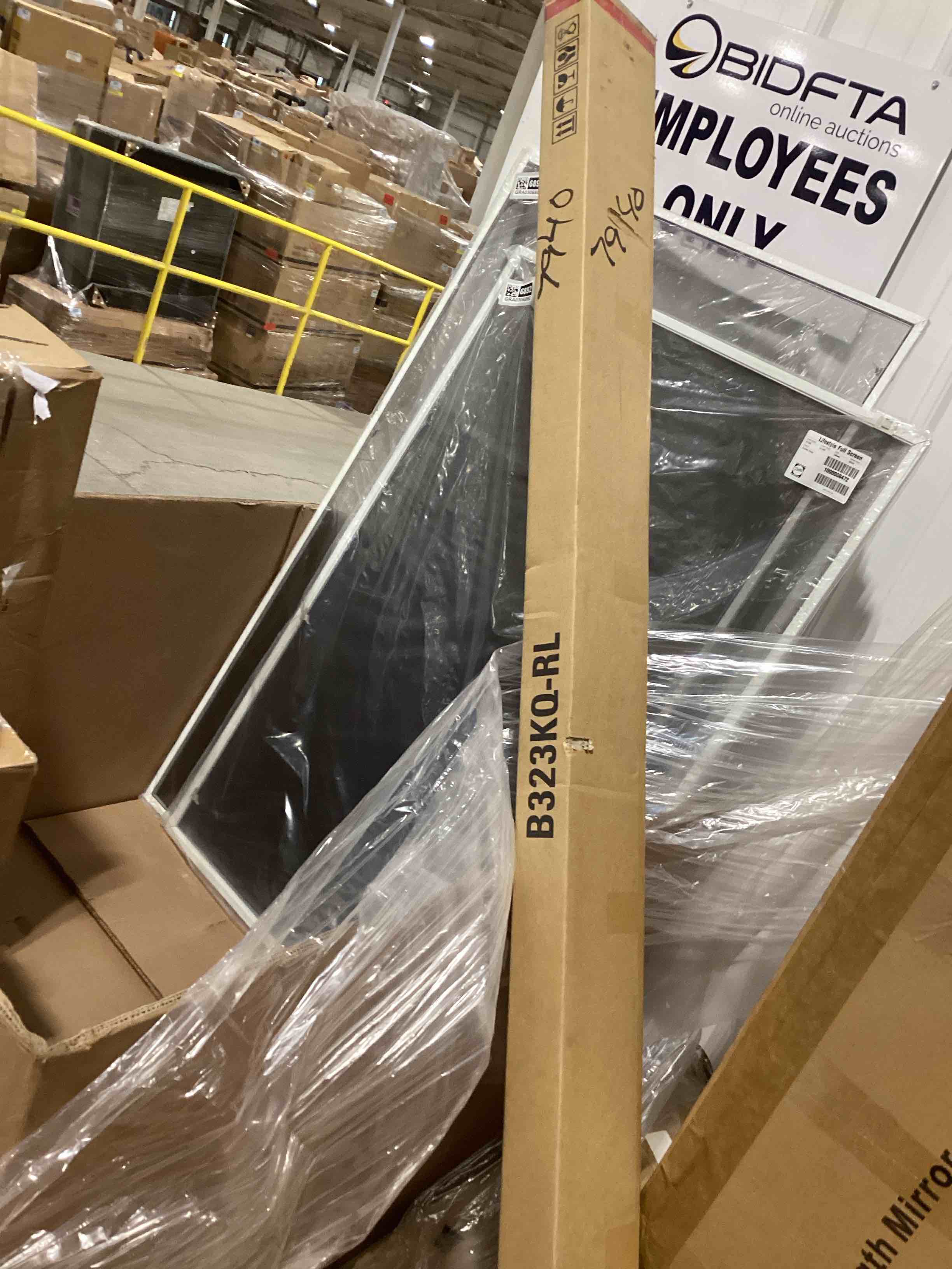 https://s3.amazonaws.com/lotting-images-prod/bidfta/PNK1505136_1735574524228.jpeg