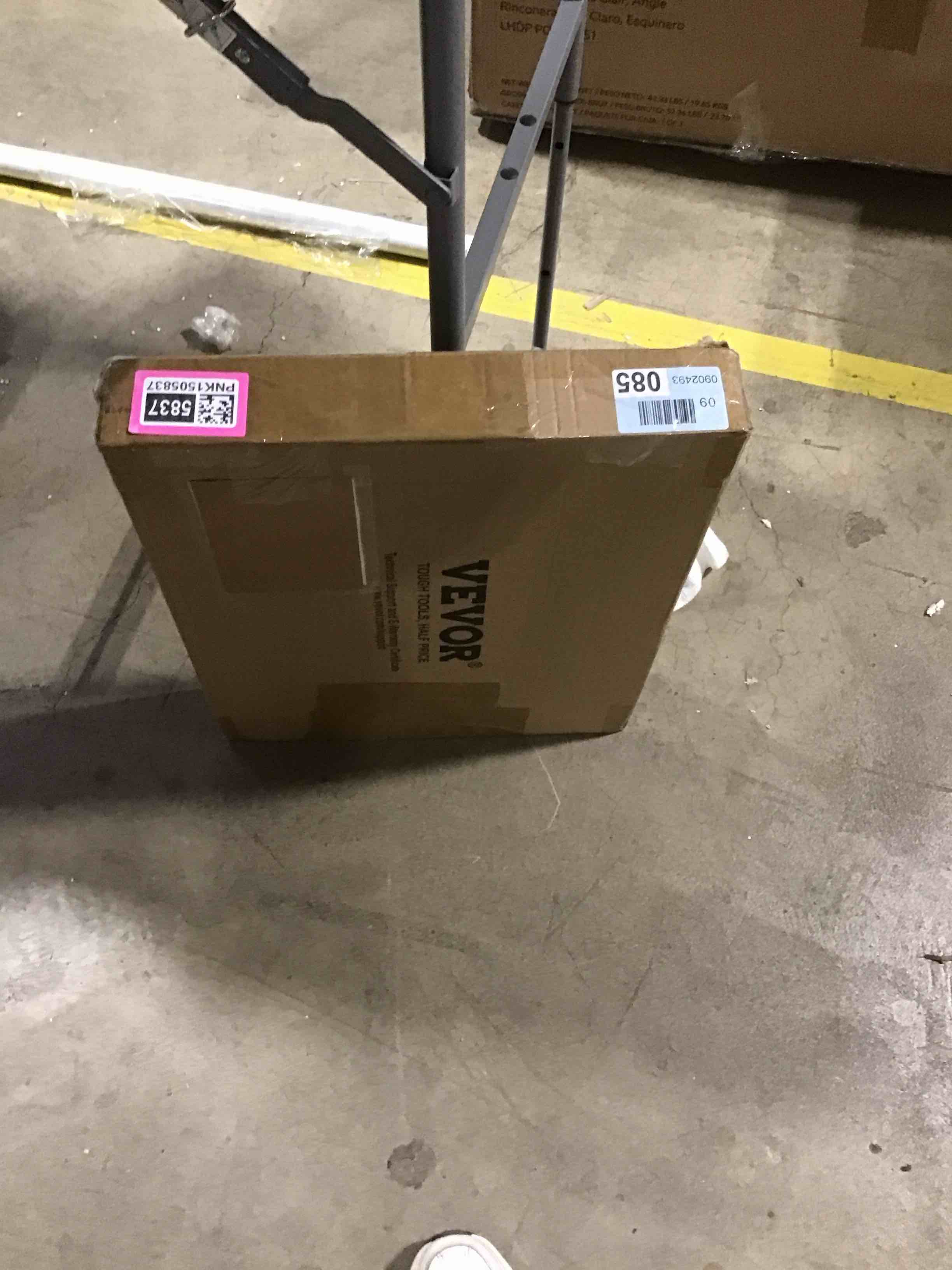 https://s3.amazonaws.com/lotting-images-prod/bidfta/PNK1505837_1738077271699.jpeg