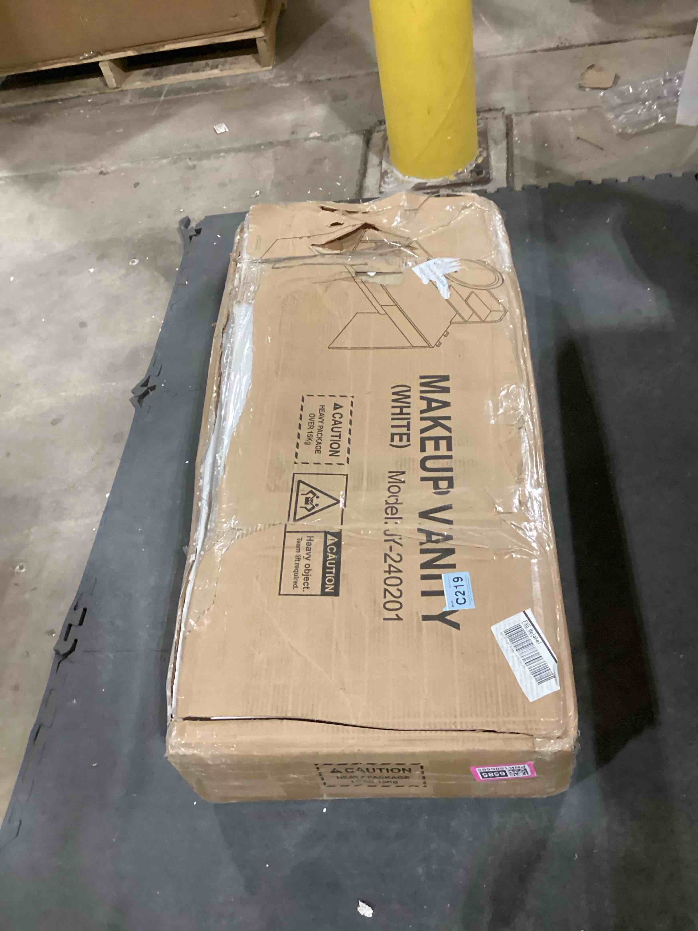 https://s3.amazonaws.com/lotting-images-prod/bidfta/PNK1506585_1740057581584.jpeg
