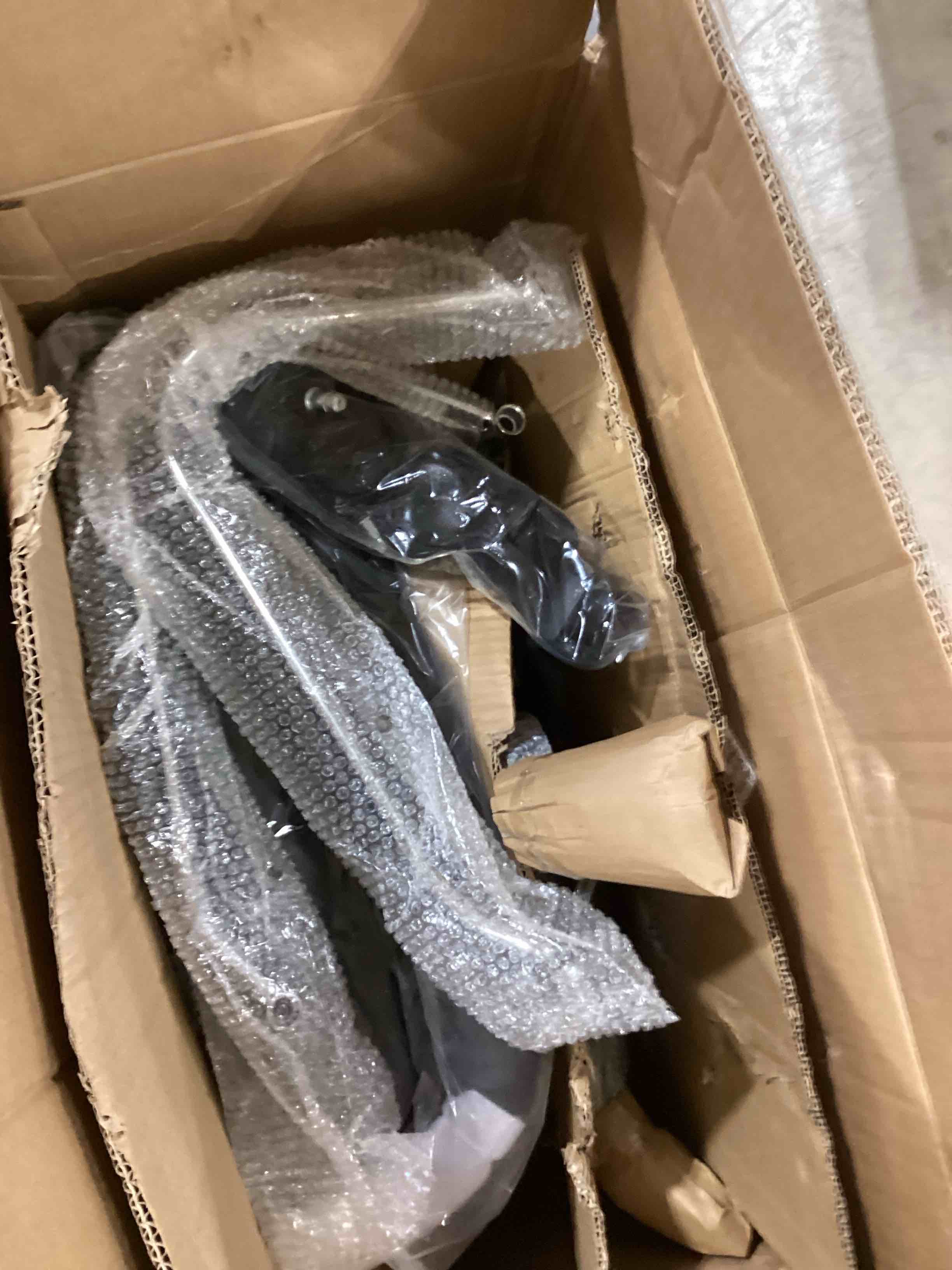 https://s3.amazonaws.com/lotting-images-prod/bidfta/PNK1506677_1740081743000.jpeg