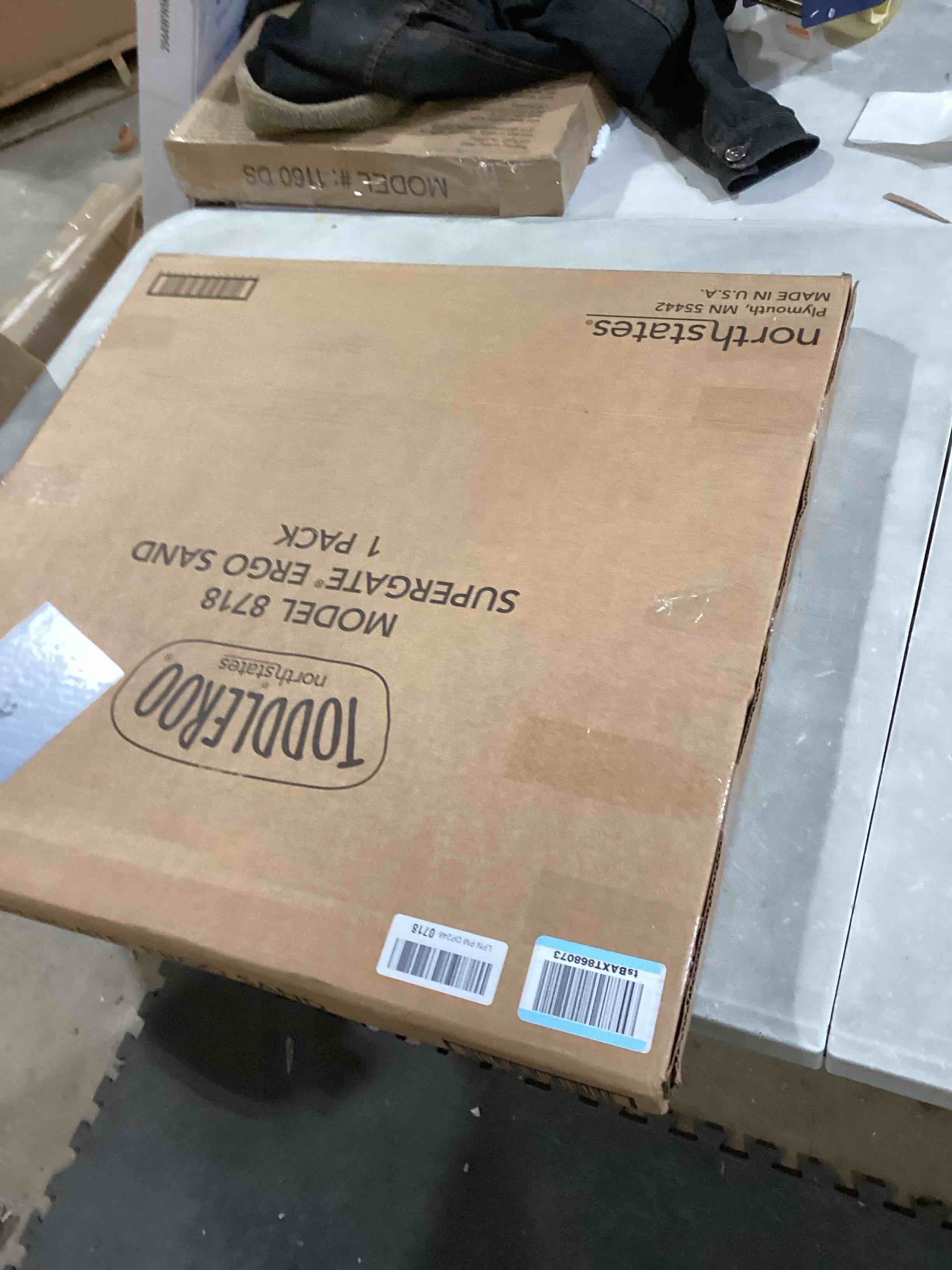 https://s3.amazonaws.com/lotting-images-prod/bidfta/PNK1506814_1740169208502.jpeg