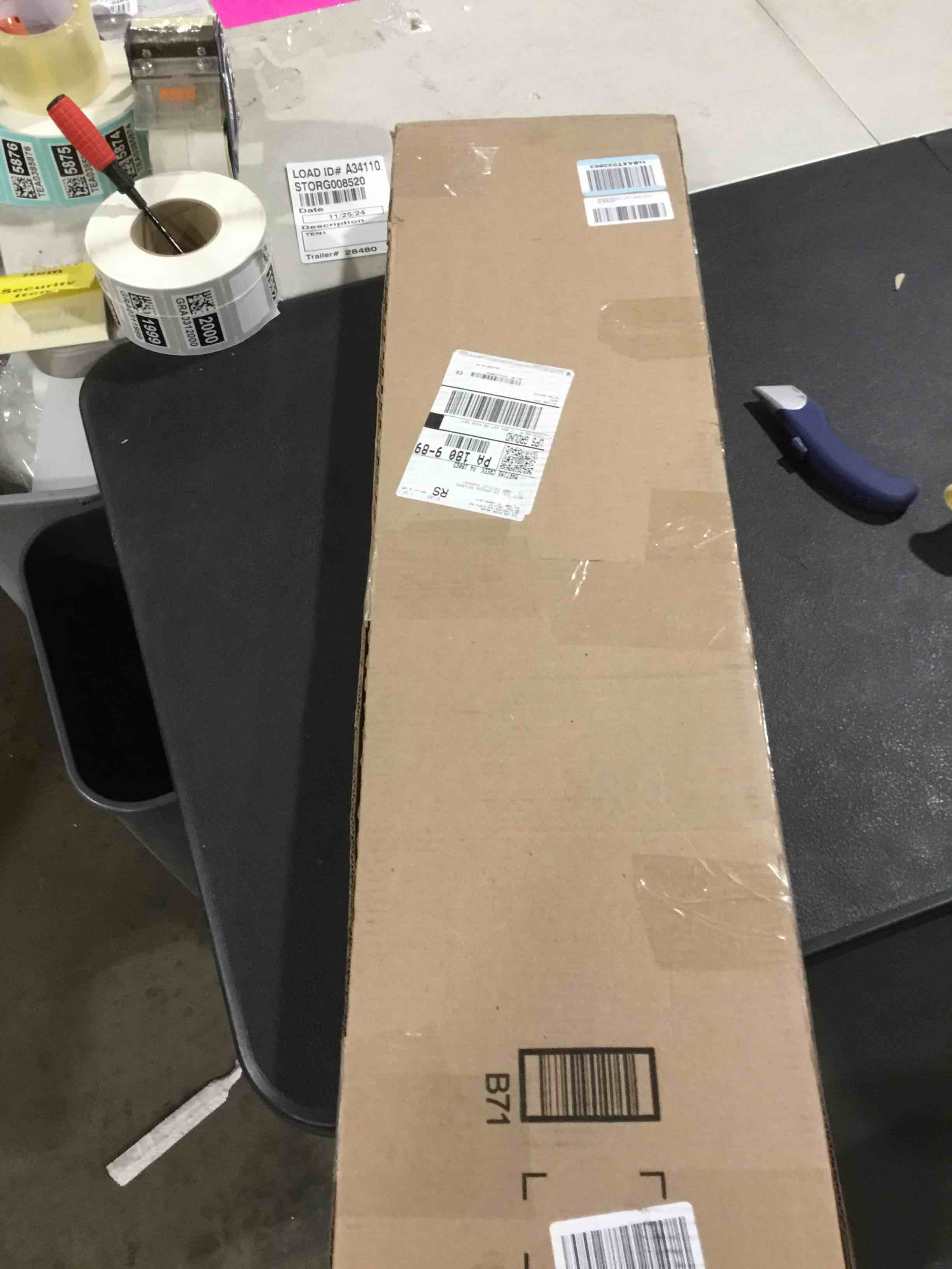 https://s3.amazonaws.com/lotting-images-prod/bidfta/PNK1507261_1733144148285.jpeg