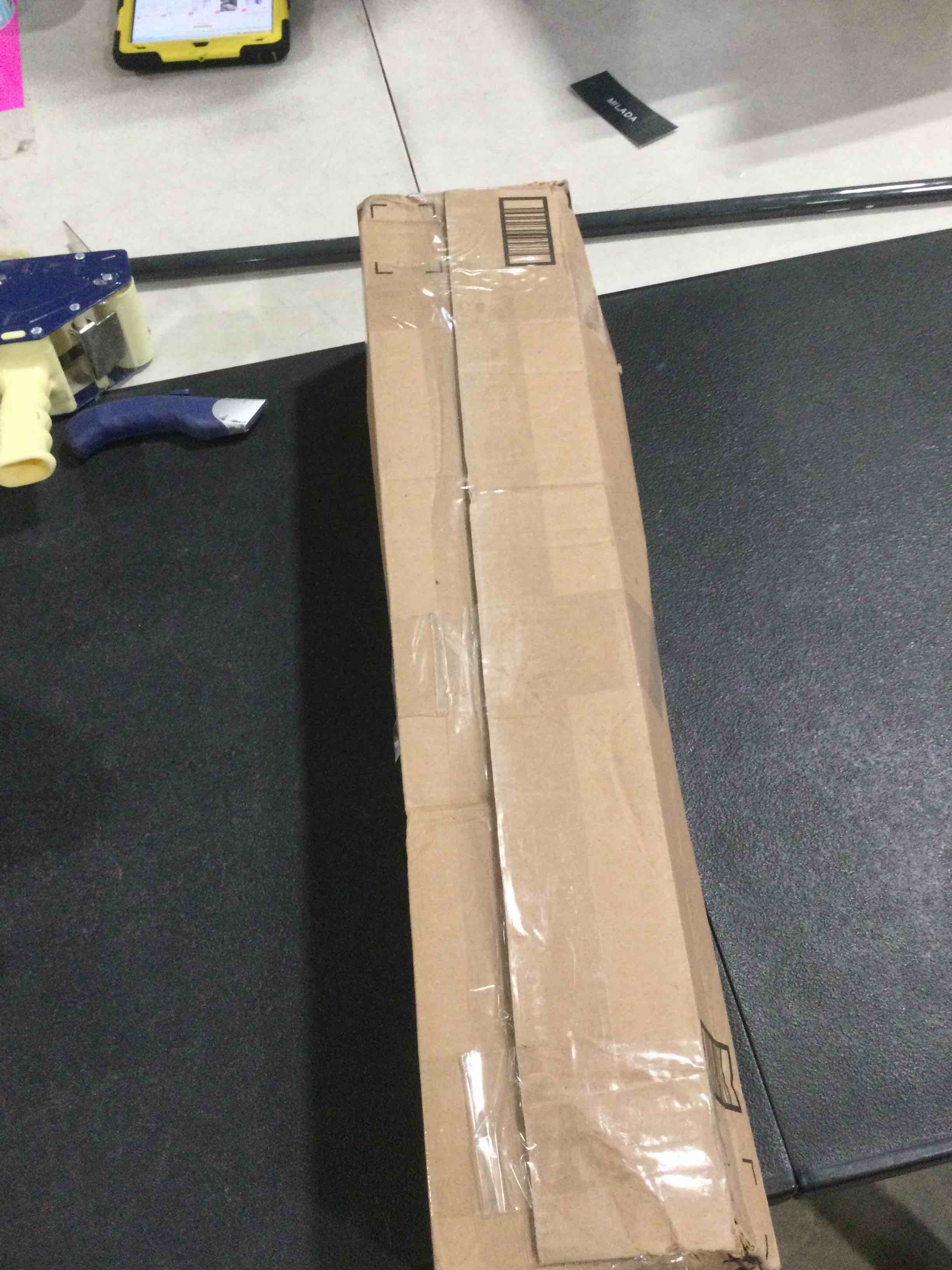 https://s3.amazonaws.com/lotting-images-prod/bidfta/PNK1507538_1734027131695.jpeg