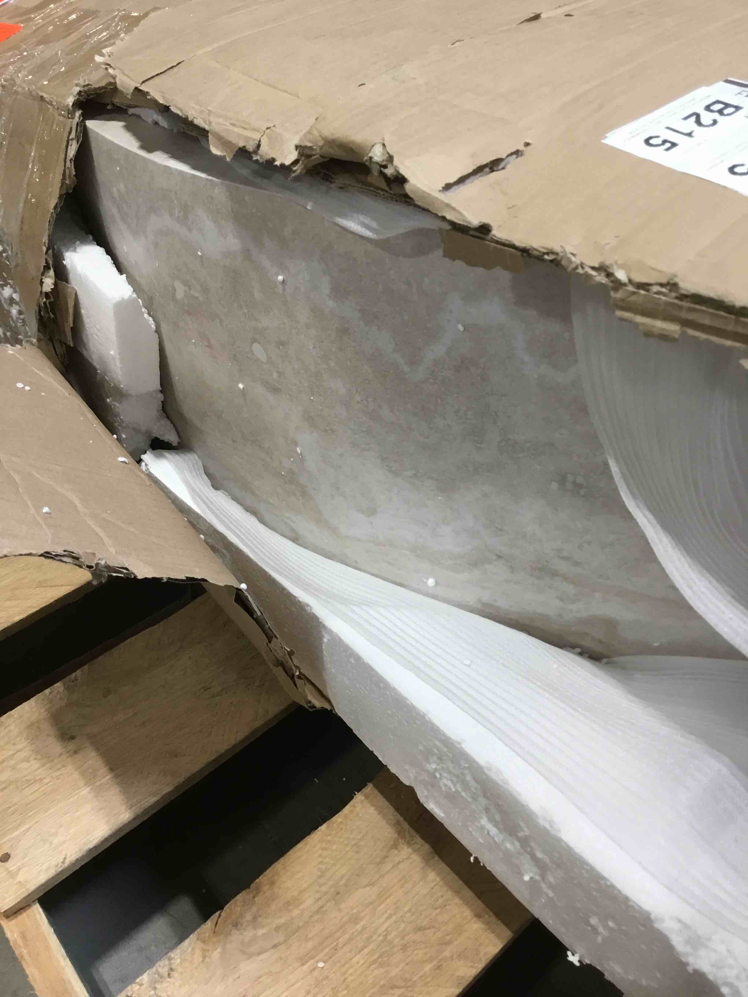 https://s3.amazonaws.com/lotting-images-prod/bidfta/PNK1507918_1738256209032.jpeg