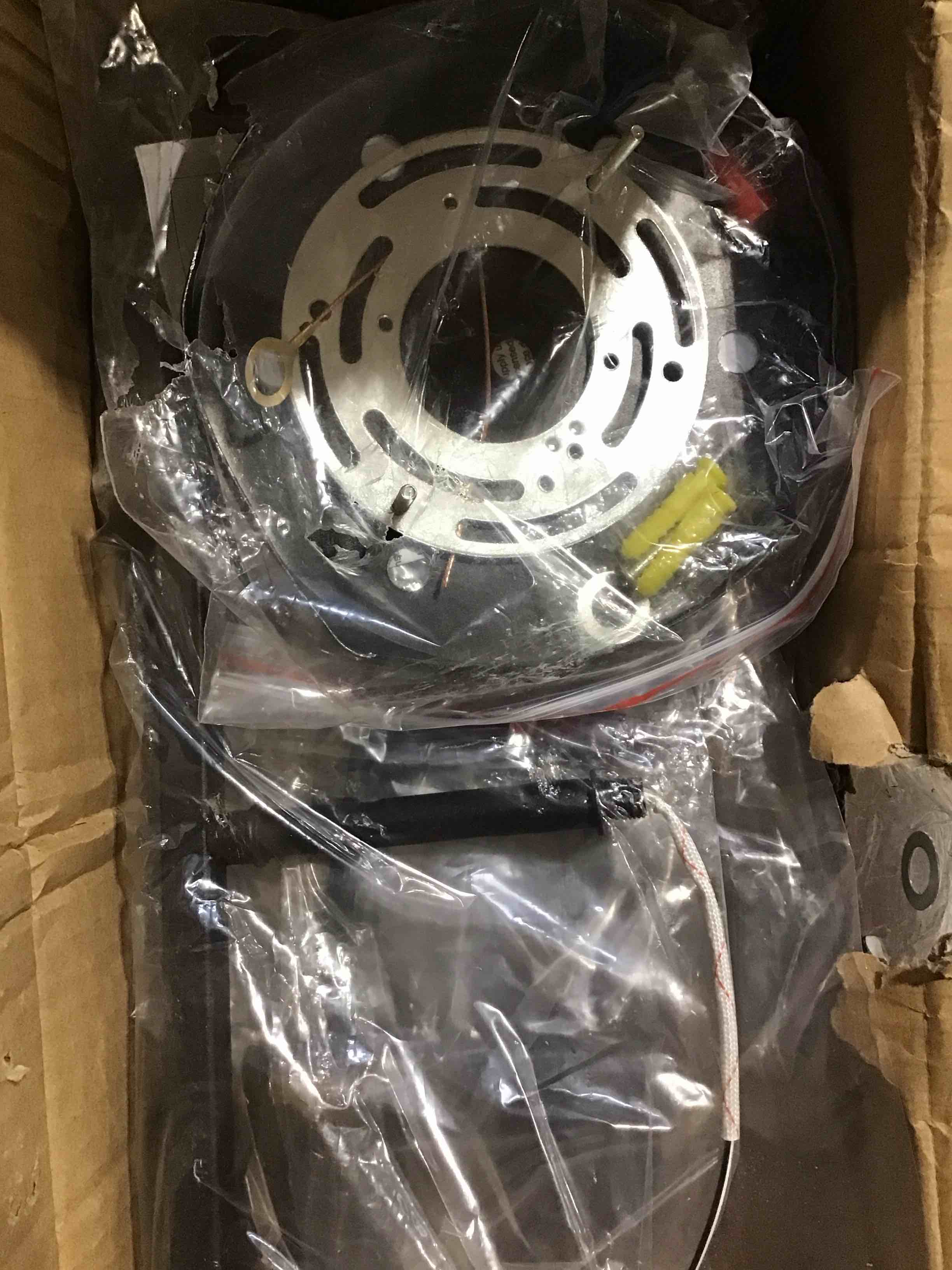 https://s3.amazonaws.com/lotting-images-prod/bidfta/PNK1507935_1738268849212.jpeg