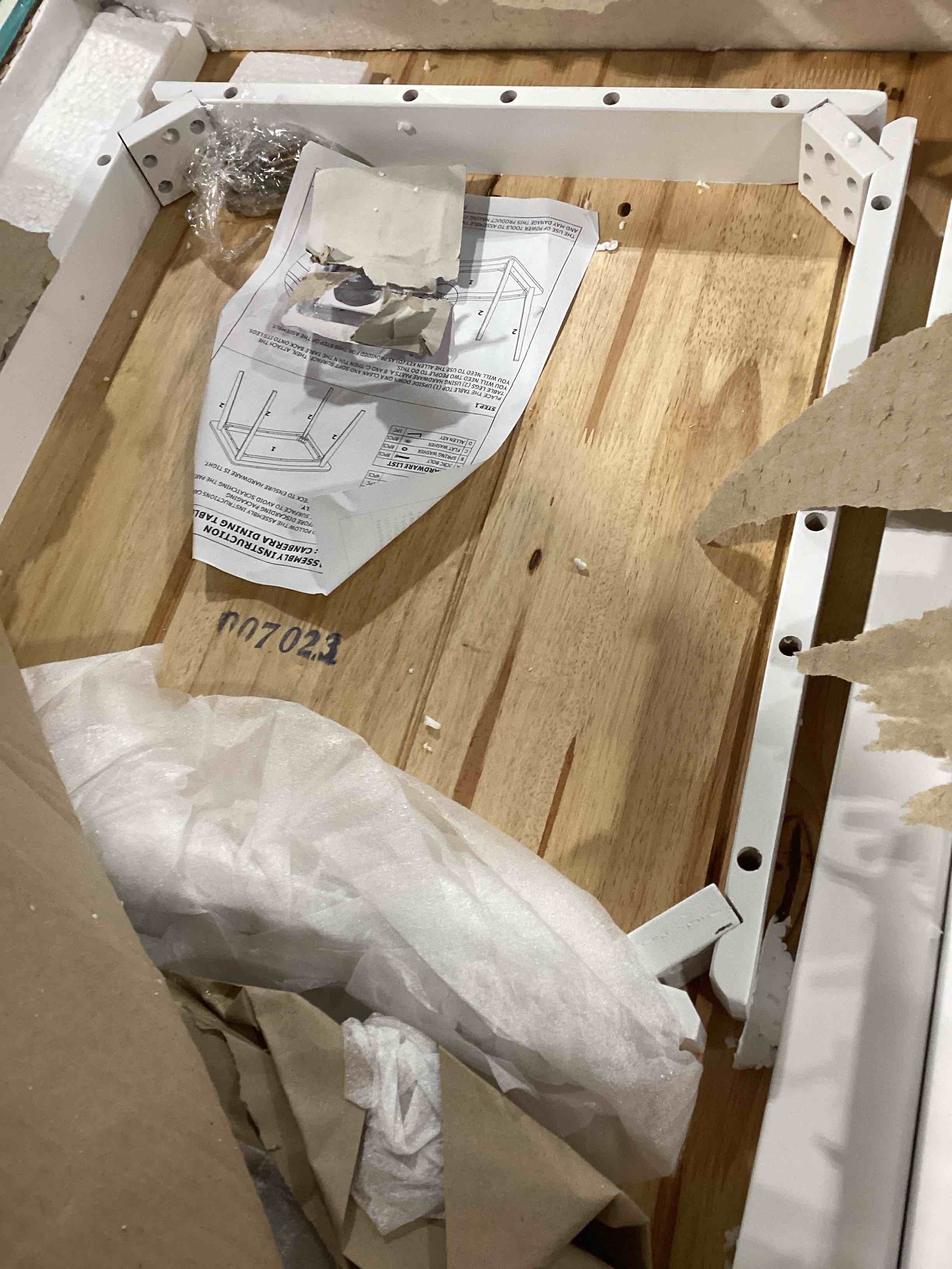 https://s3.amazonaws.com/lotting-images-prod/bidfta/PNK1507960_1738341252053.jpeg