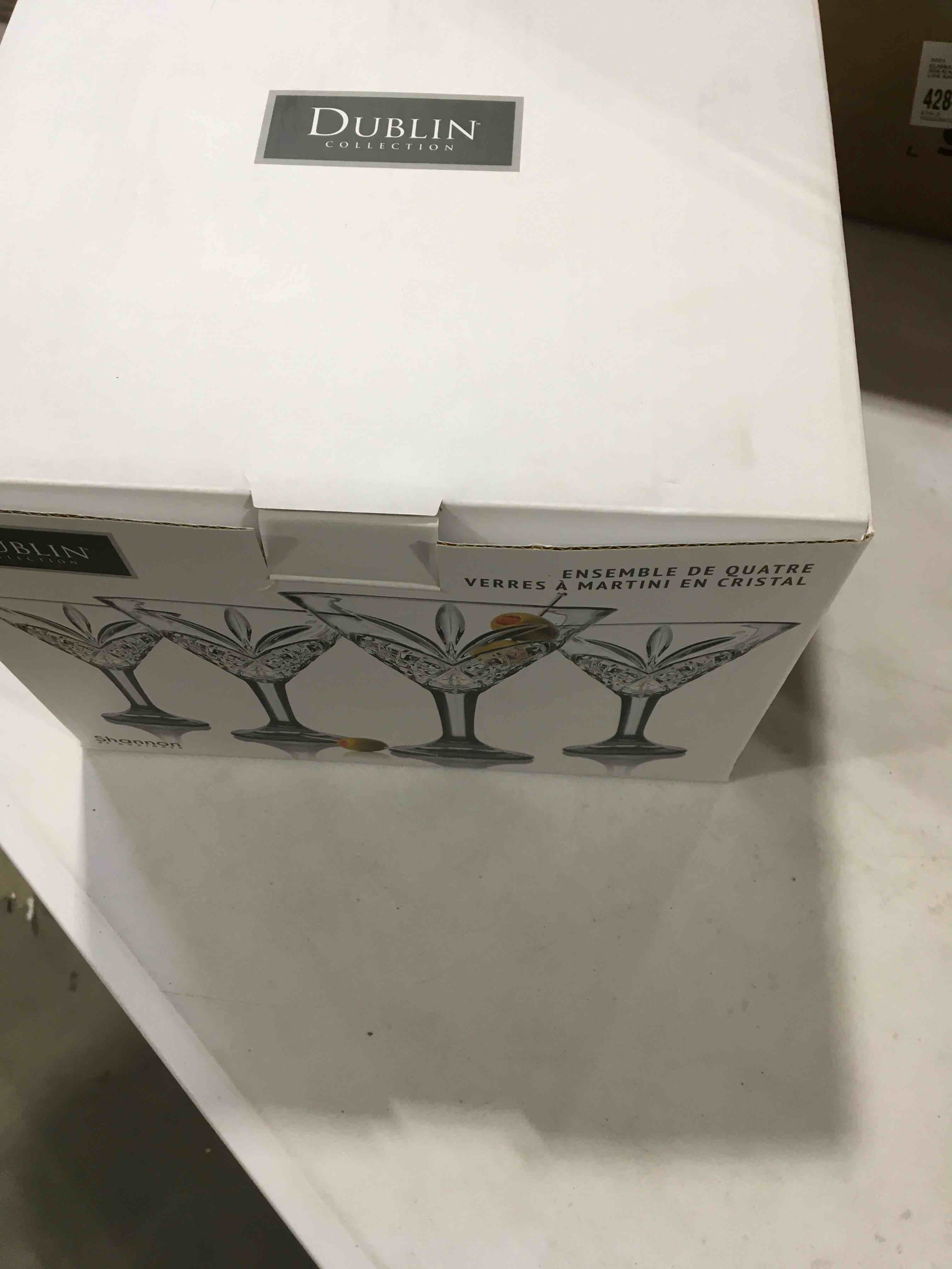 https://s3.amazonaws.com/lotting-images-prod/bidfta/PNK1508184_1738611144385.jpeg