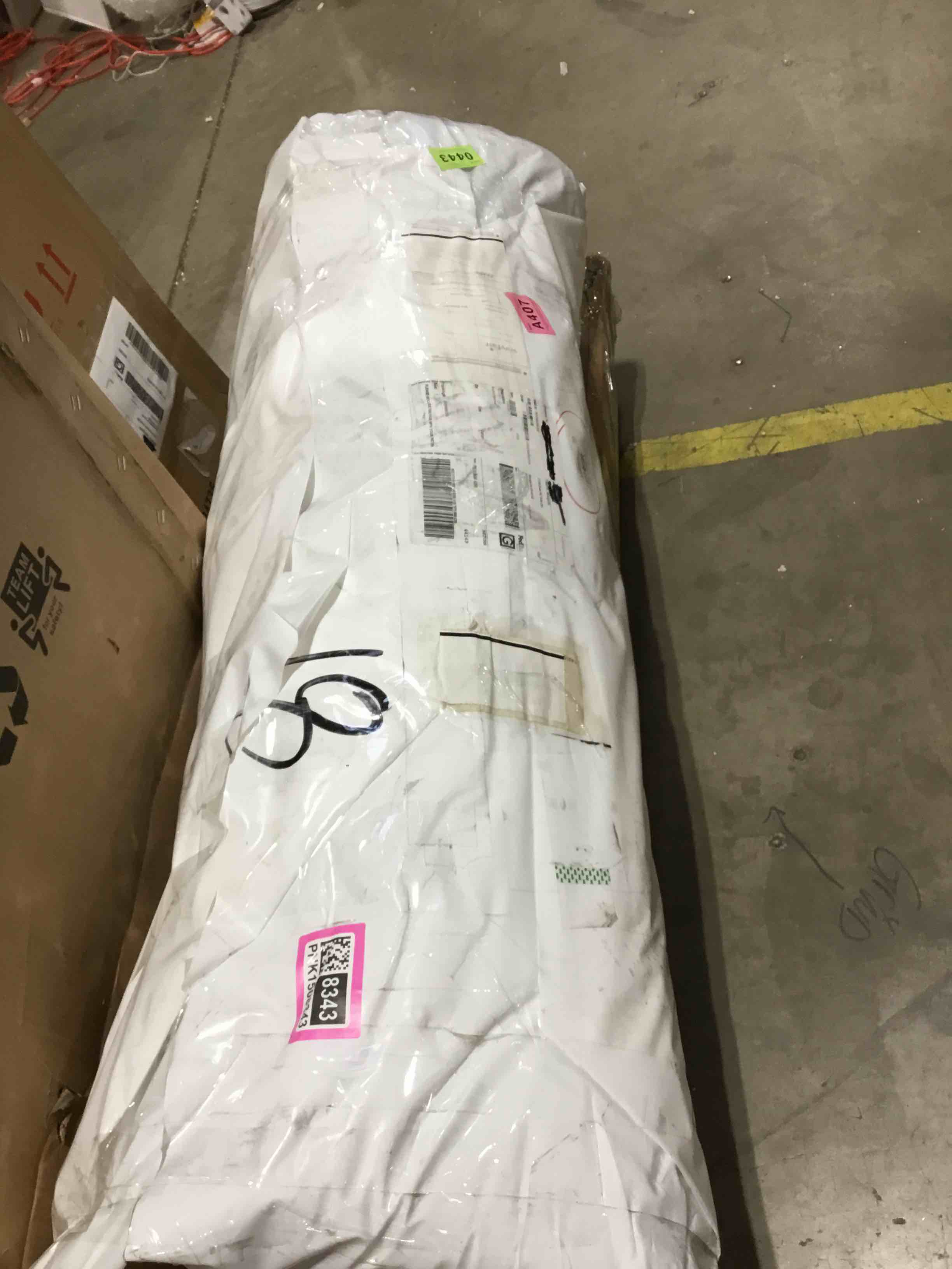 https://s3.amazonaws.com/lotting-images-prod/bidfta/PNK1508343_1738873870382.jpeg