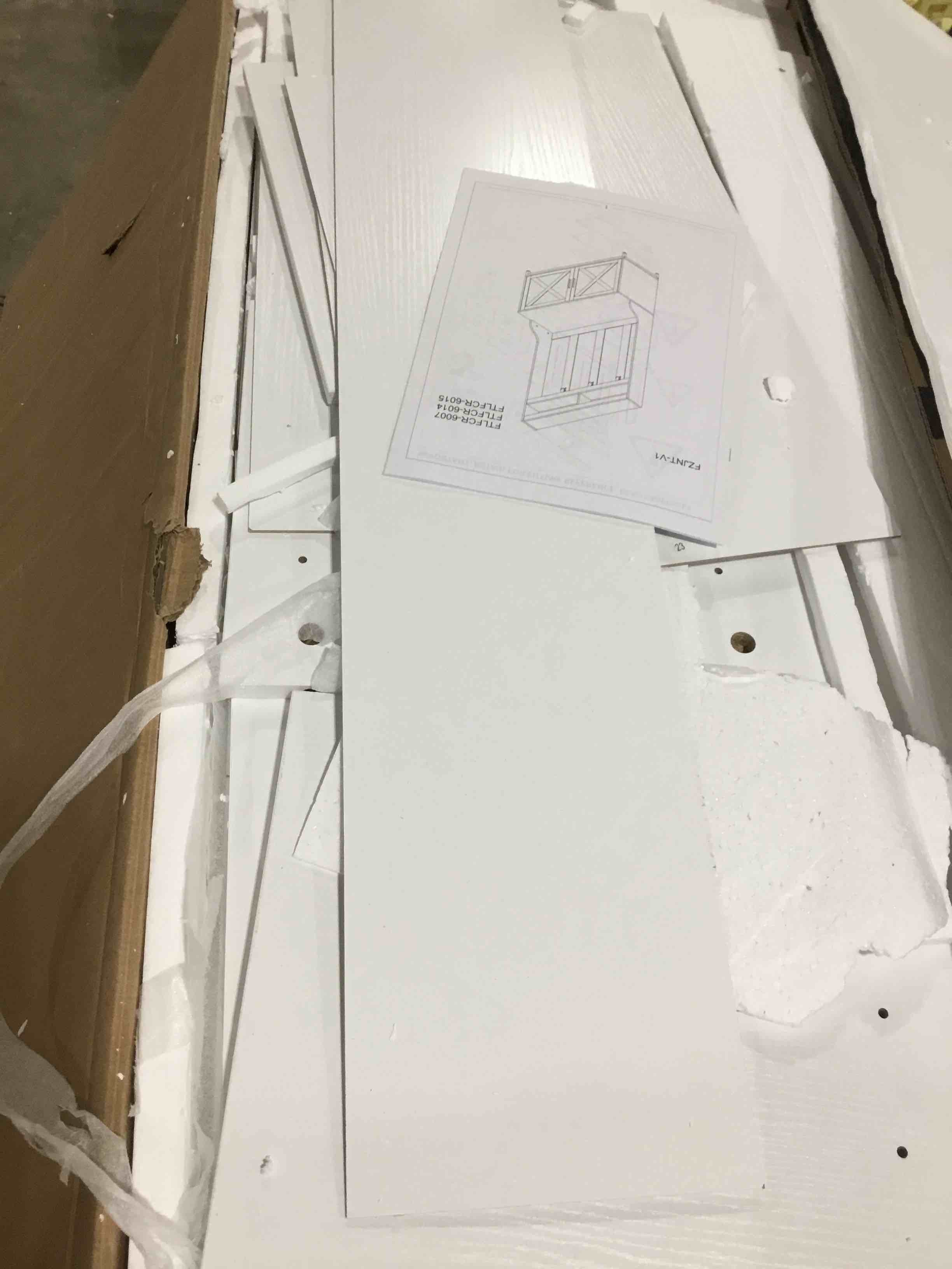 https://s3.amazonaws.com/lotting-images-prod/bidfta/PNK1508400_1739191561430.jpeg