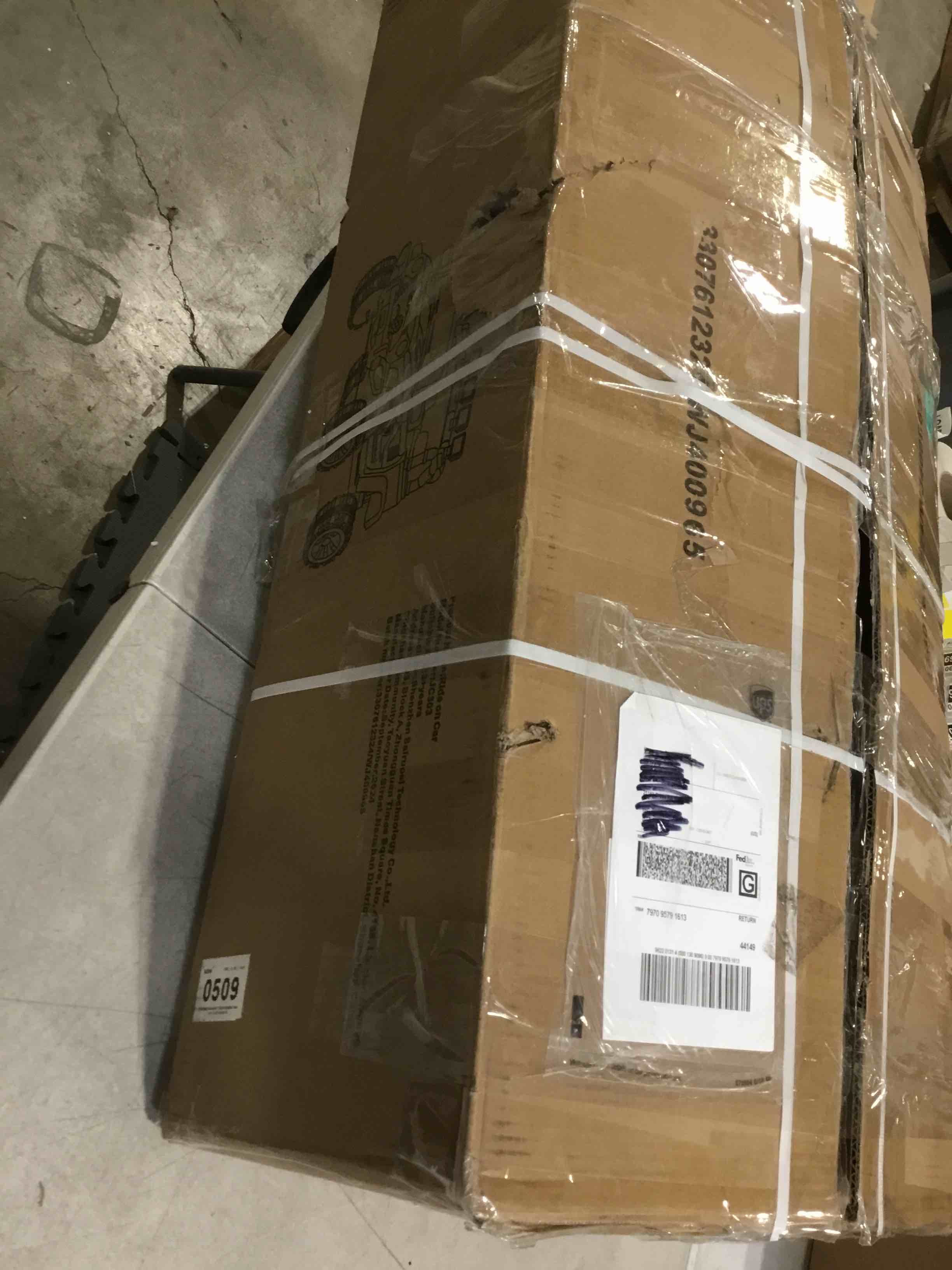 https://s3.amazonaws.com/lotting-images-prod/bidfta/PNK1508647_1739545396621.jpeg